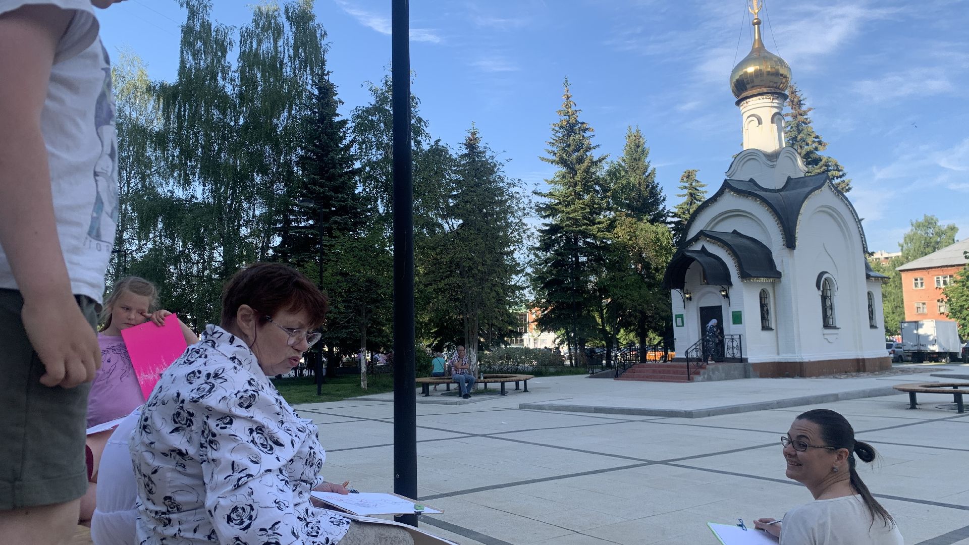 Ступино, вернисаж художников, площадь Металлургов