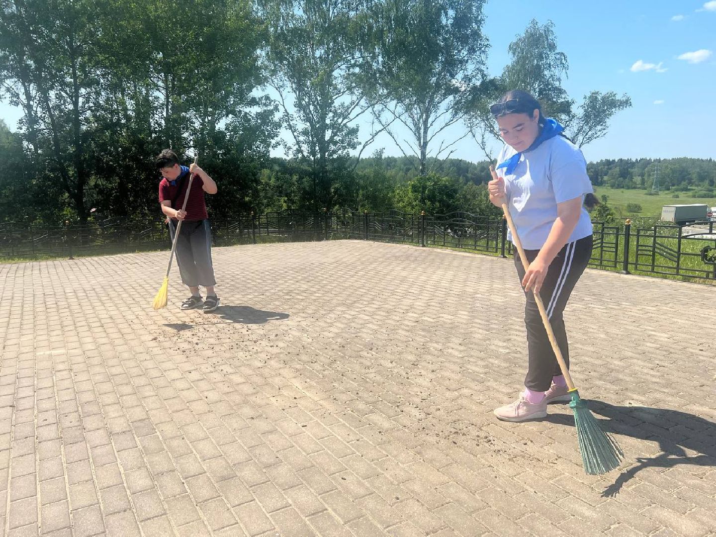 Можайск, Можайский городской округ, Подмосковье, волонтёры, юнармия, субботник, мемориал, воинское захоронение