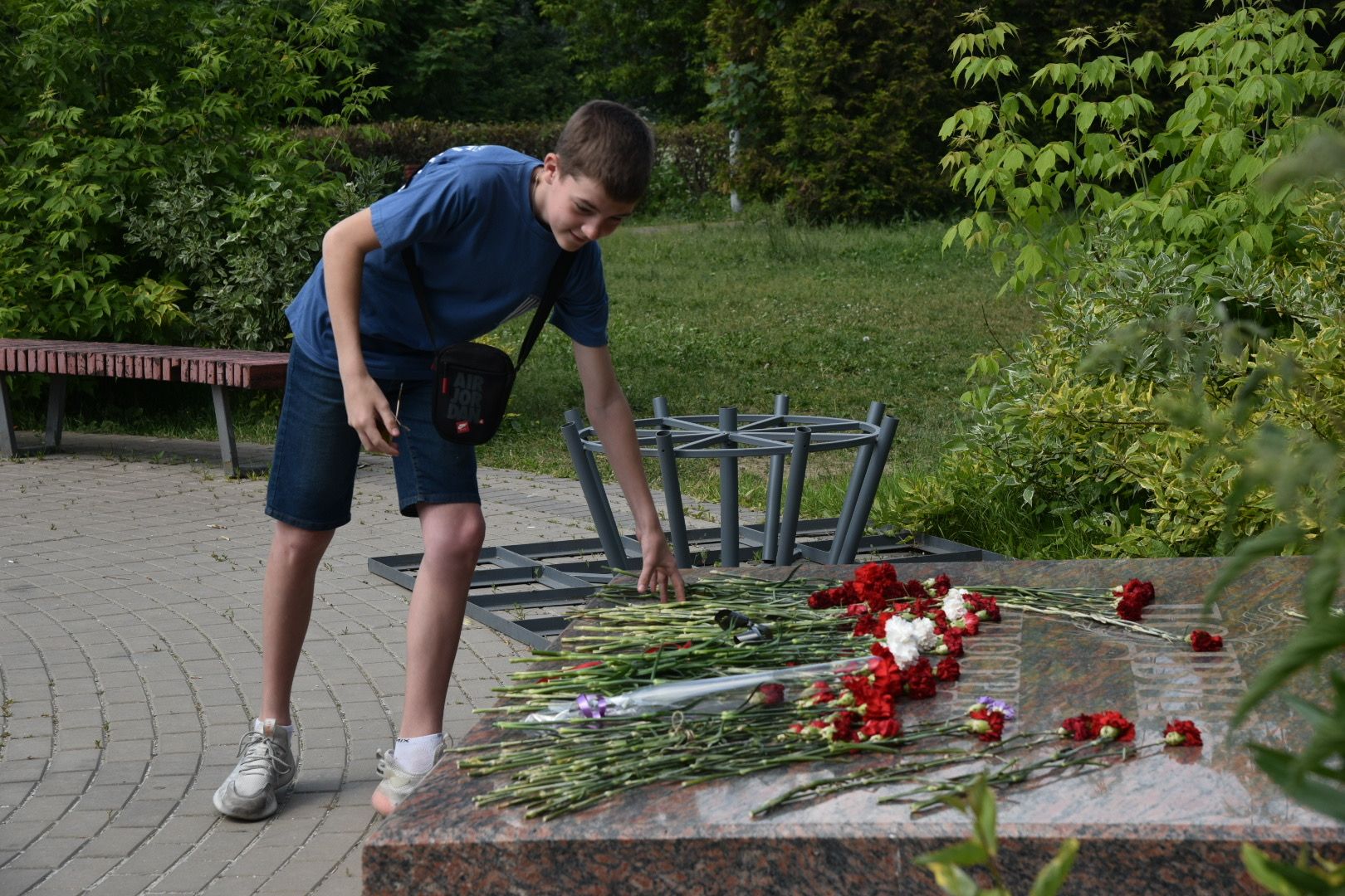 Химки, памятник, возложение, медработник