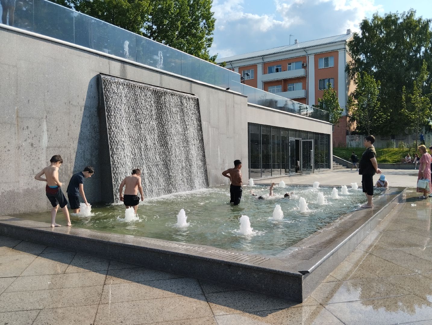 Фонтаны, фонтанная площадь, администрация, Ногинск, Богородский городской округ