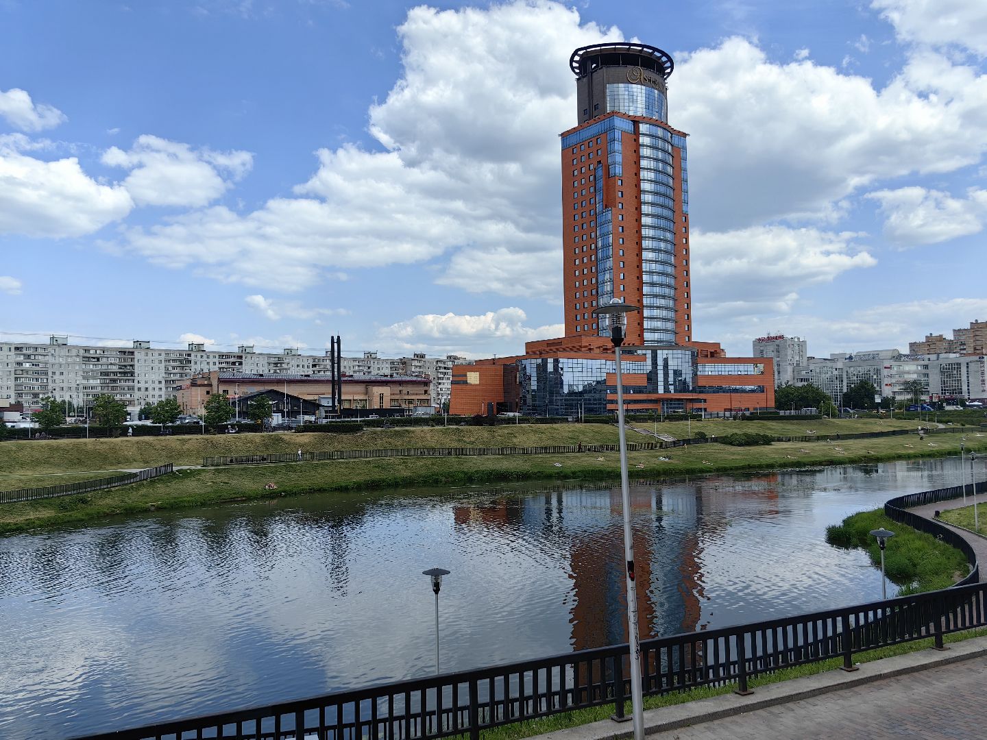 Долгострой, площадка, озеленение, жители, парковка