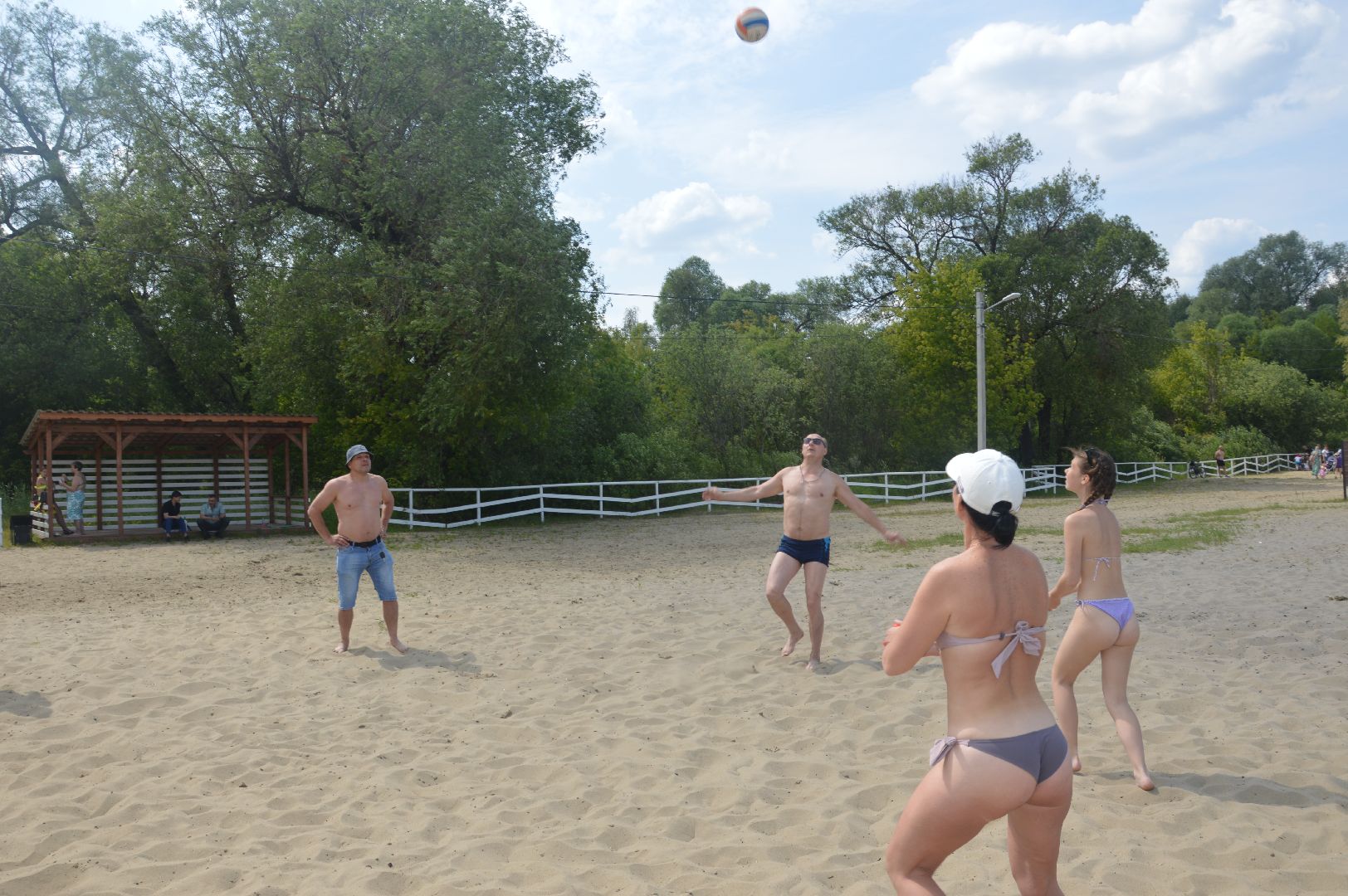 Шатура, пляж, 18, волейбол, жара