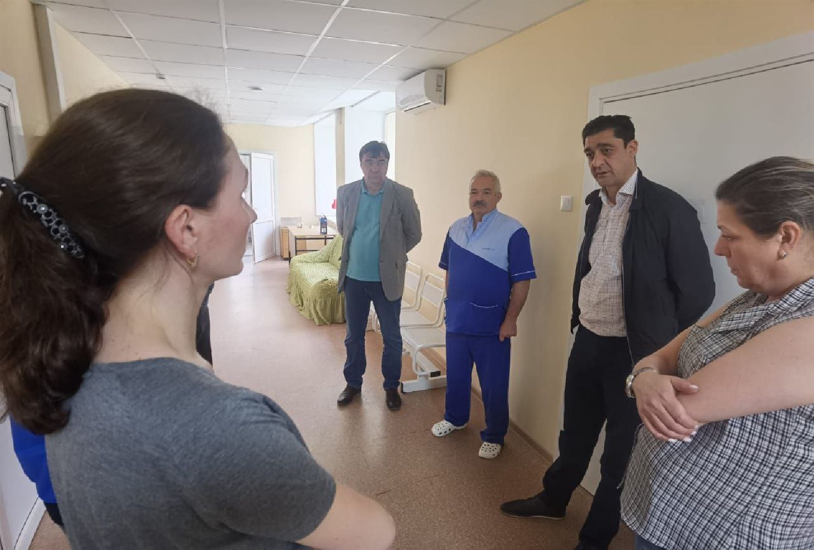 профессия: праздник; медицина; биография; врачи