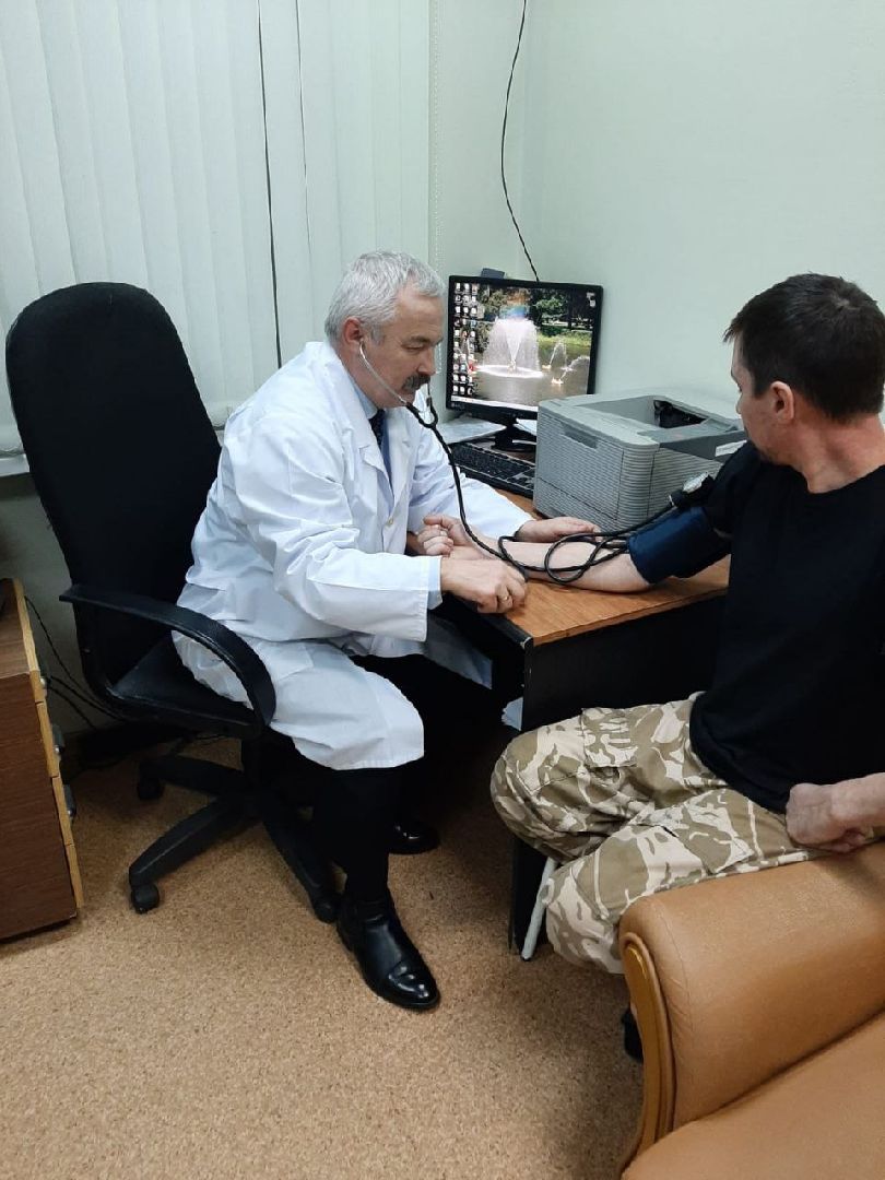 профессия: праздник; медицина; биография; врачи