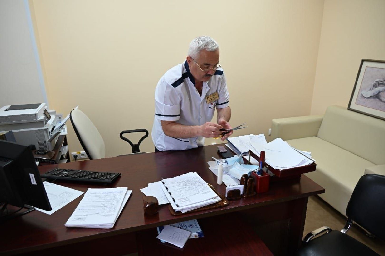 профессия: праздник; медицина; биография; врачи