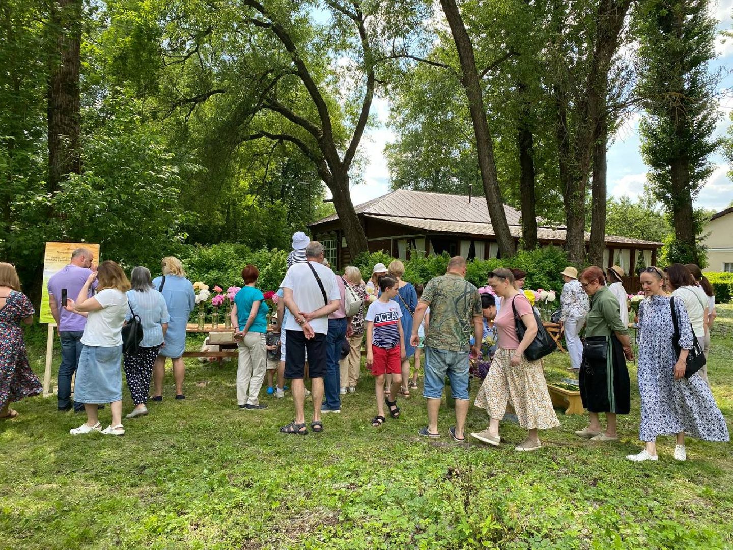 Чехов, культура, Мелихово, Пиономания, пион, фестиваль, цветы