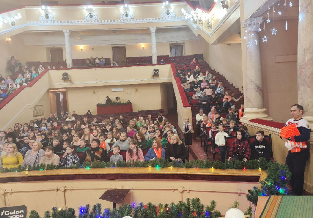 Лобня, города