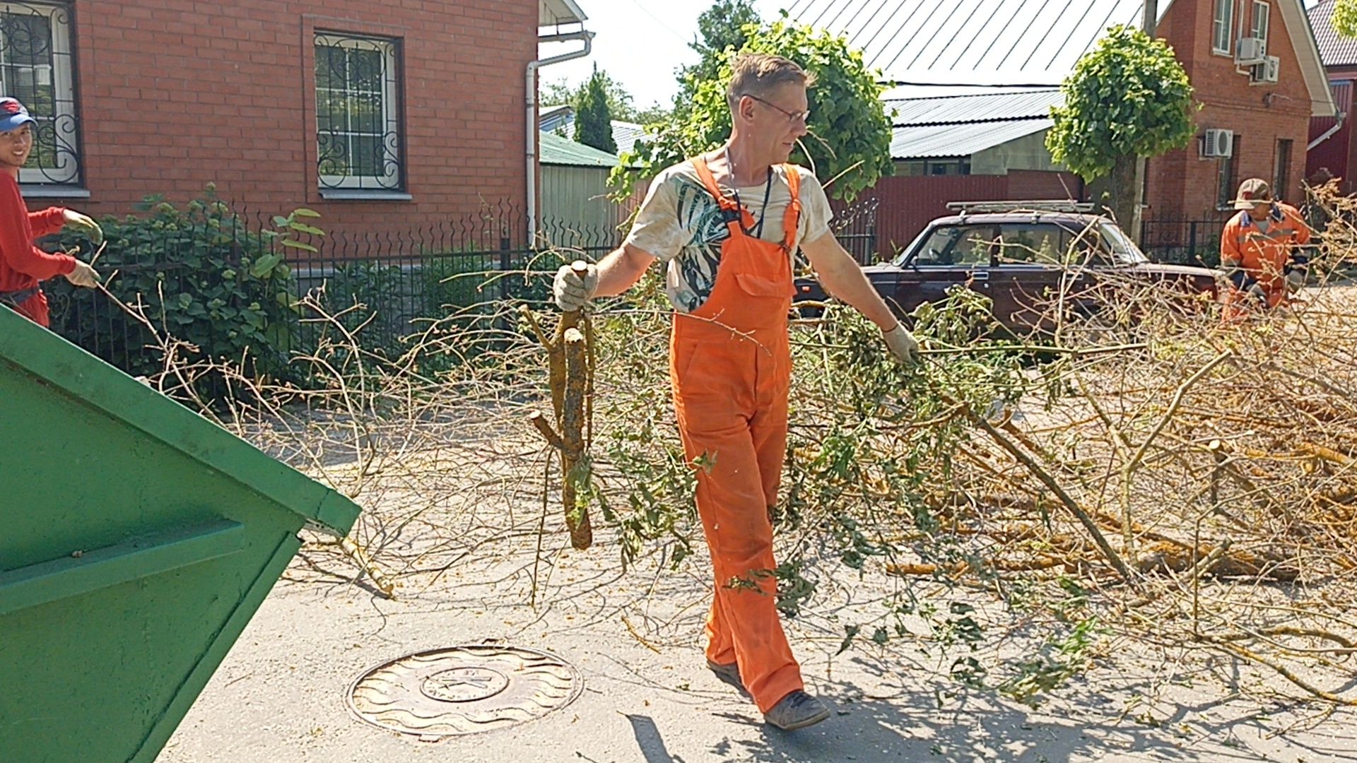 Серпухов, Подмосковье, Добродел, благоустройства, удаление сухостоя