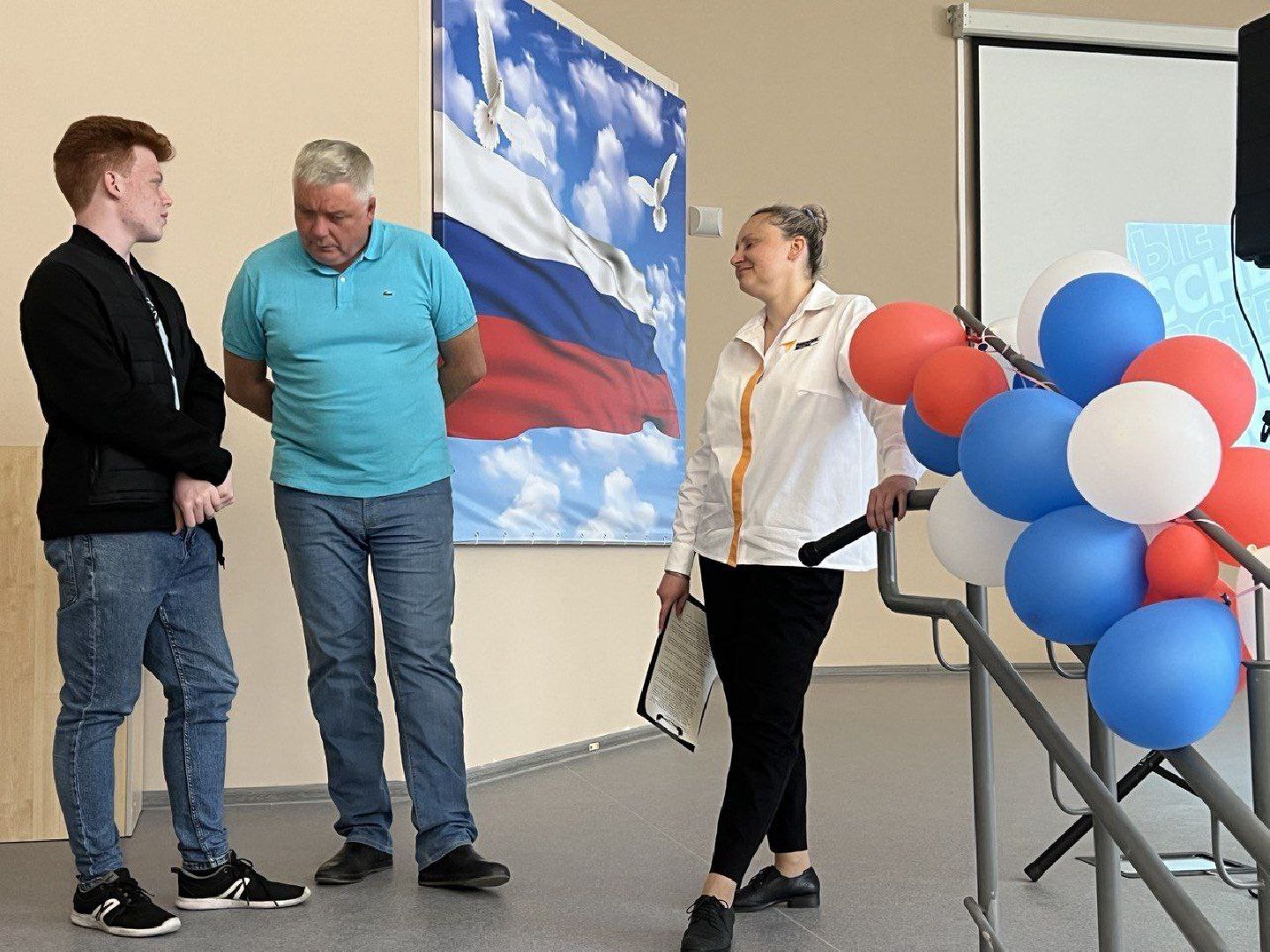 Балашиха, Подмосковье, школы, умные каникулы, 100 вопросов лидеру, депутаты, Тарас Ефимов