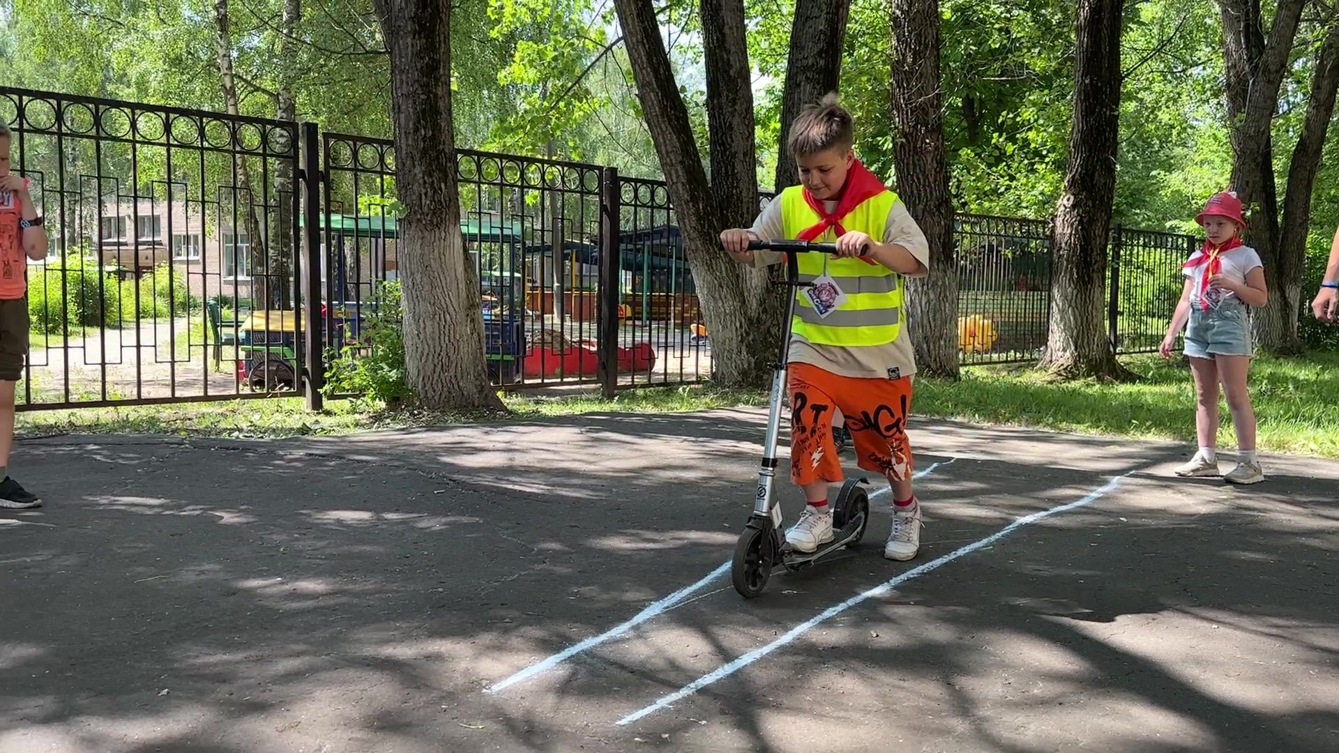 Реутов, ГИБДД, квест, игра, правила дорожного движения, школьники