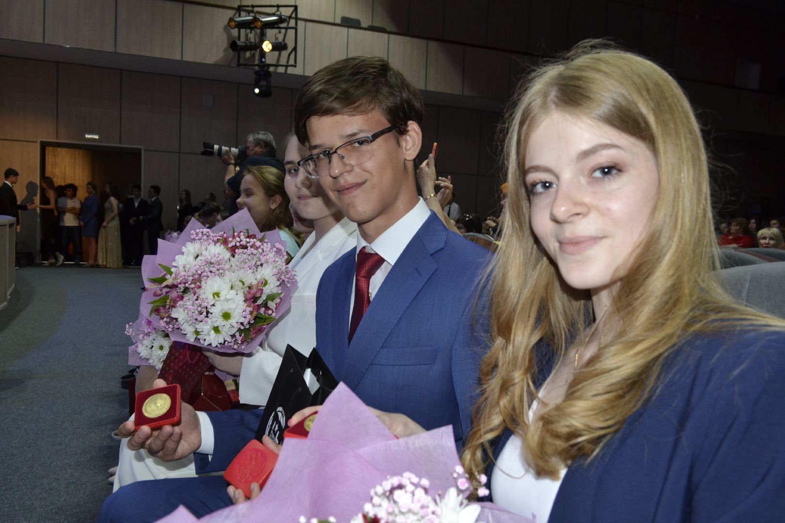 Балашиха, Подмосковье, школы, медалисты, ЕГЭ, выпускники