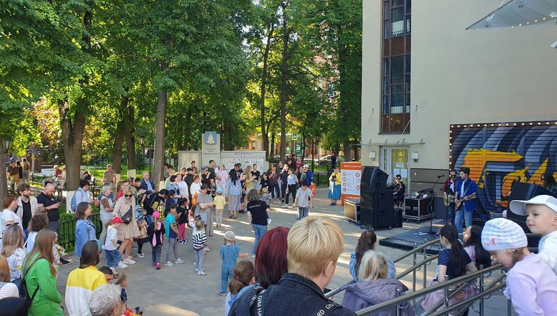 Звенигород, культура, уличные музыканты, проект