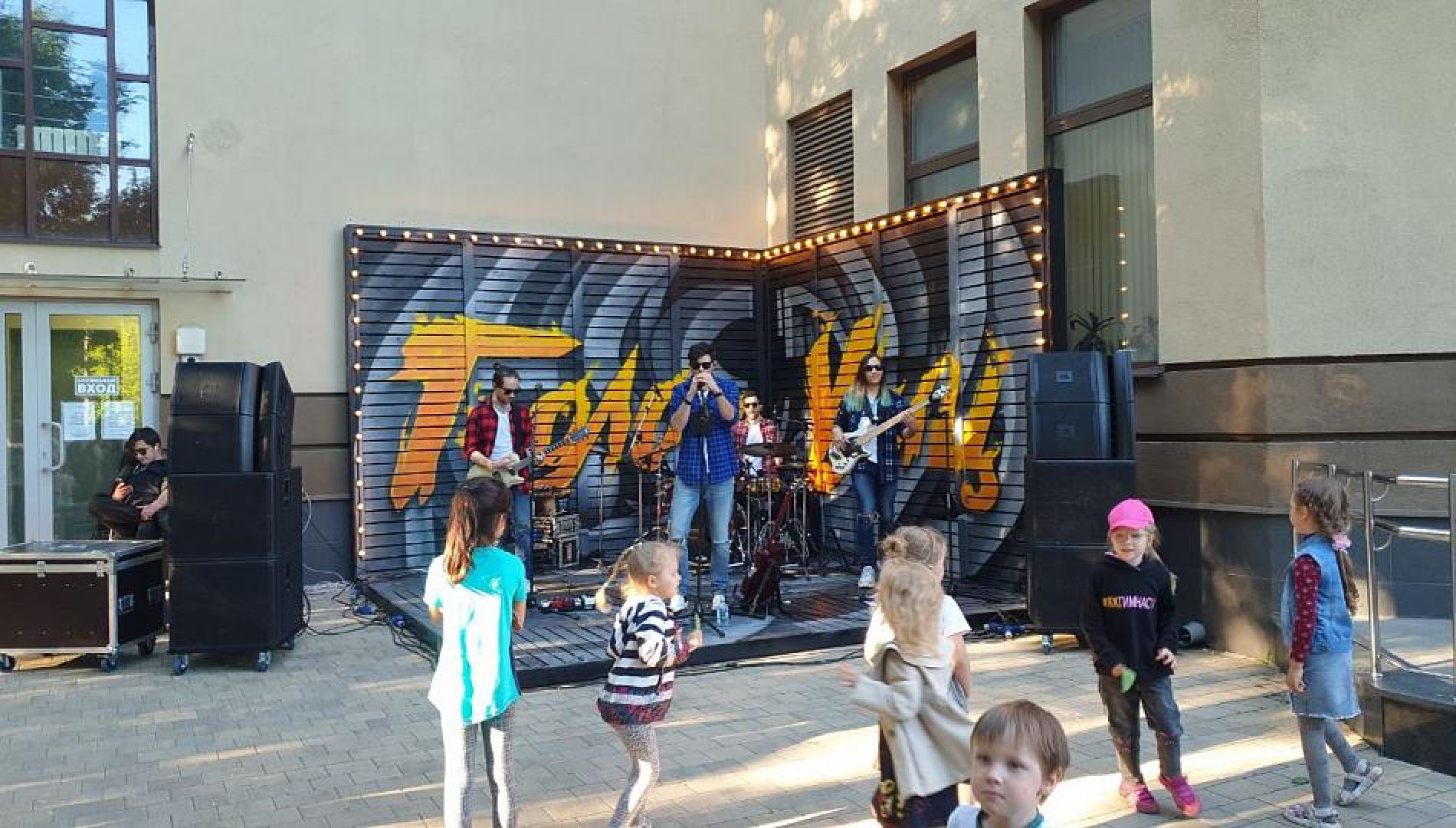 Звенигород, культура, уличные музыканты, проект