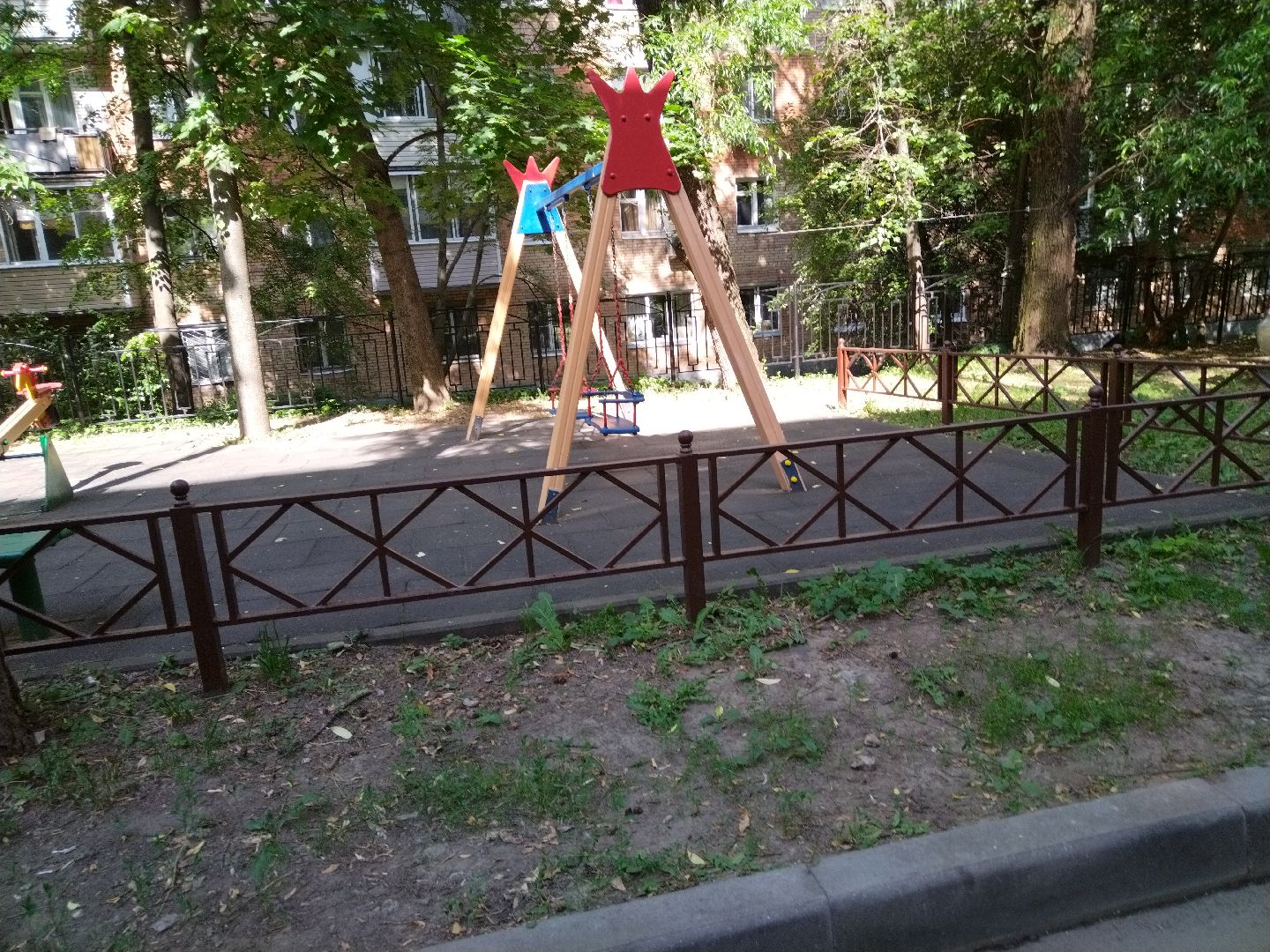 ГУСТ, Мытищи, живые изгороди, детские площадки