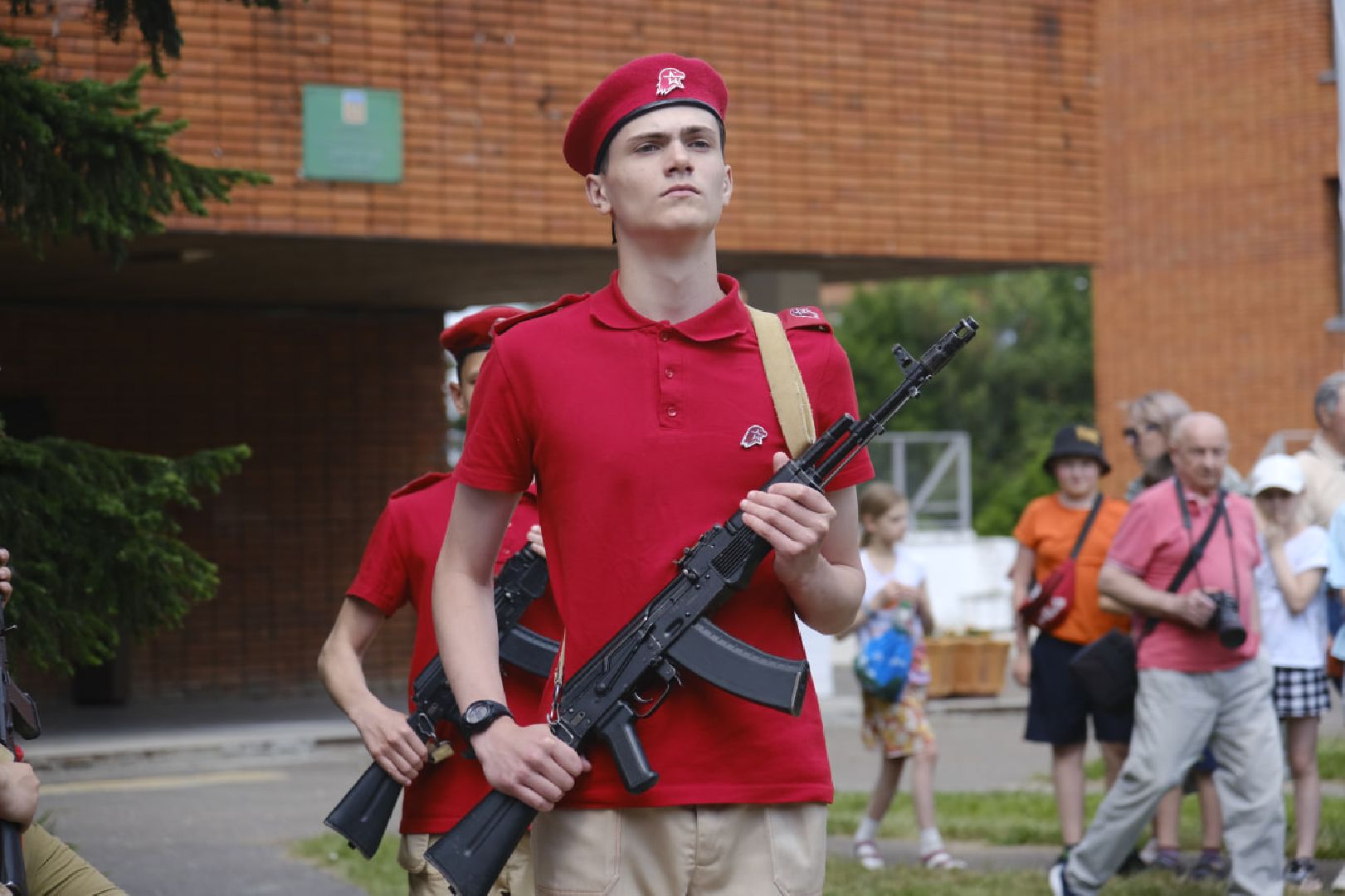 Пущино, герои