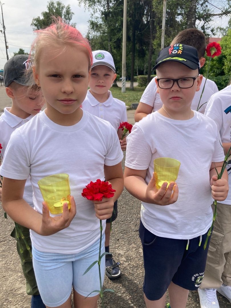 Солнечногорск, ВОВ, братская могила, свеча памяти, день памяти