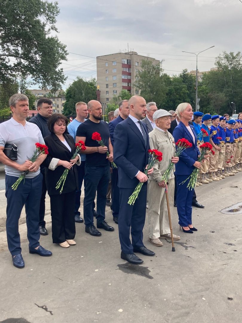 Солнечногорск, ВОВ, братская могила, свеча памяти, день памяти