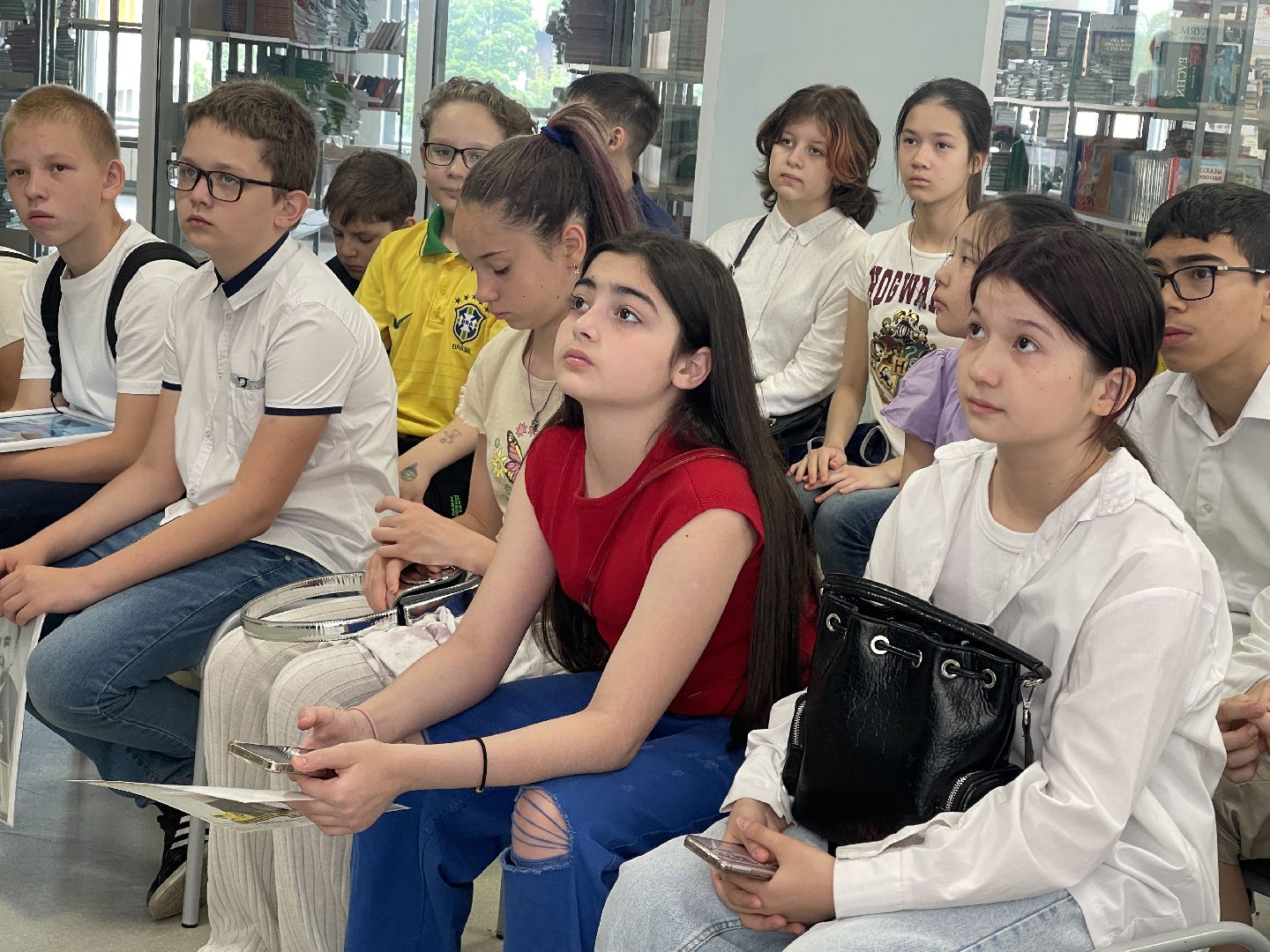 Одинцово, флагман, день памяти и скорби, волонтёры, школьники, урок,