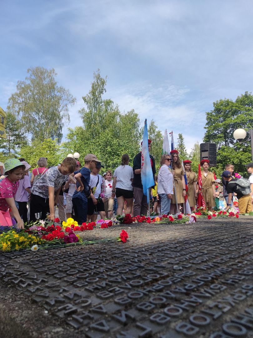 Митинг, дети, День памяти и скорби, Дубна