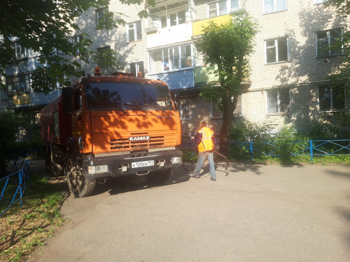 двор, доброе дело,