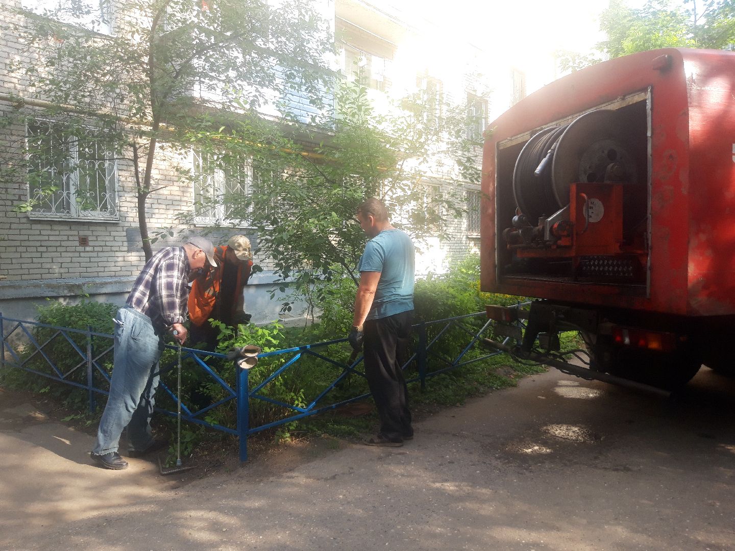 двор, доброе дело,