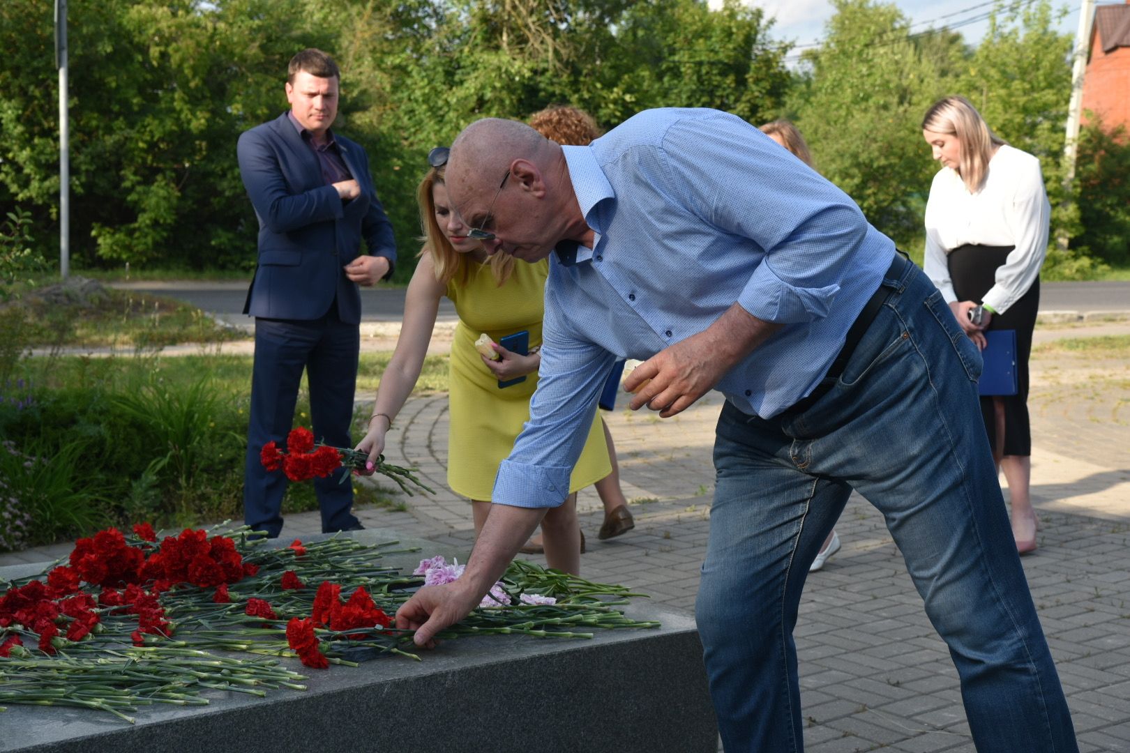 Химки, цветы, возложение