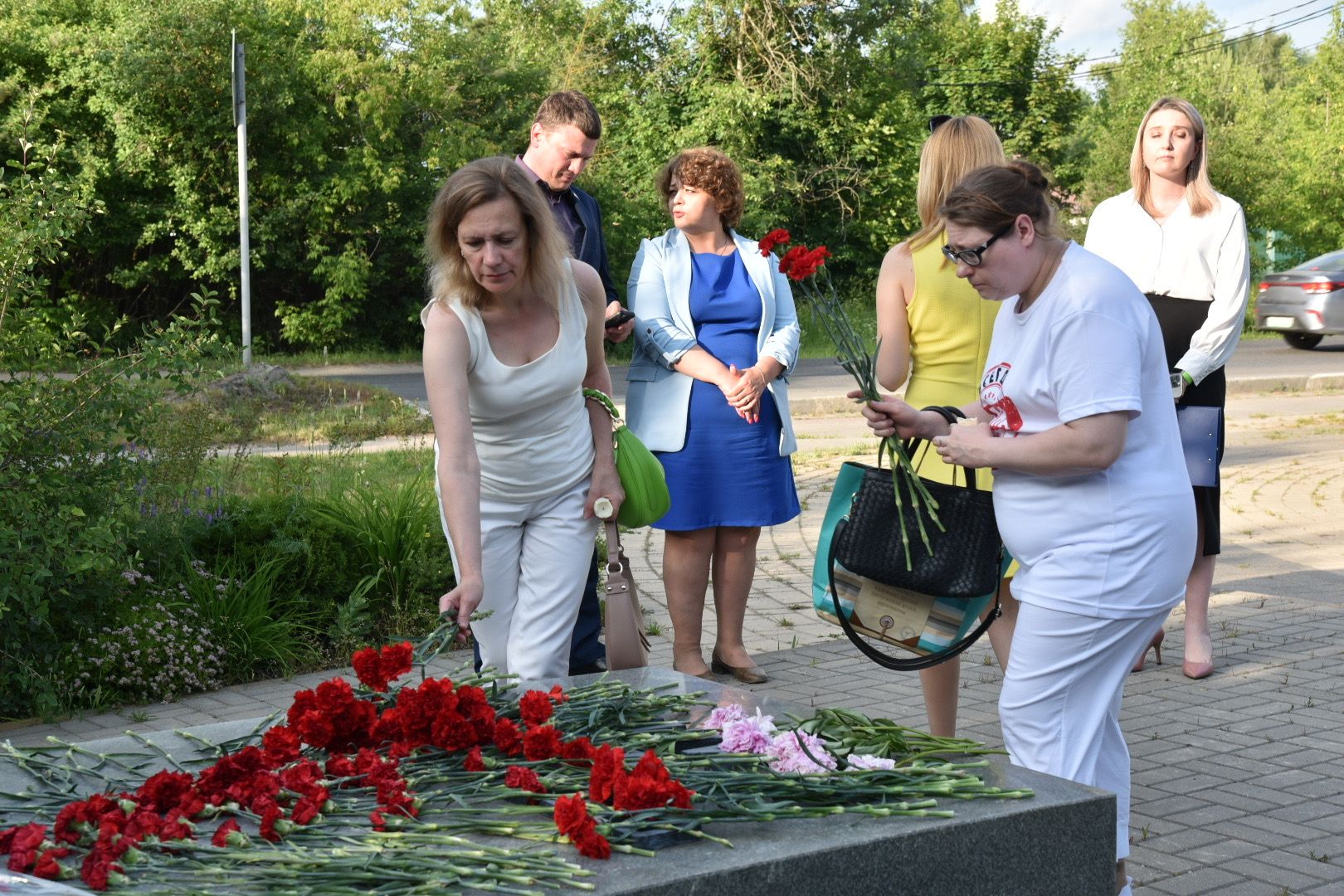 Химки, цветы, возложение