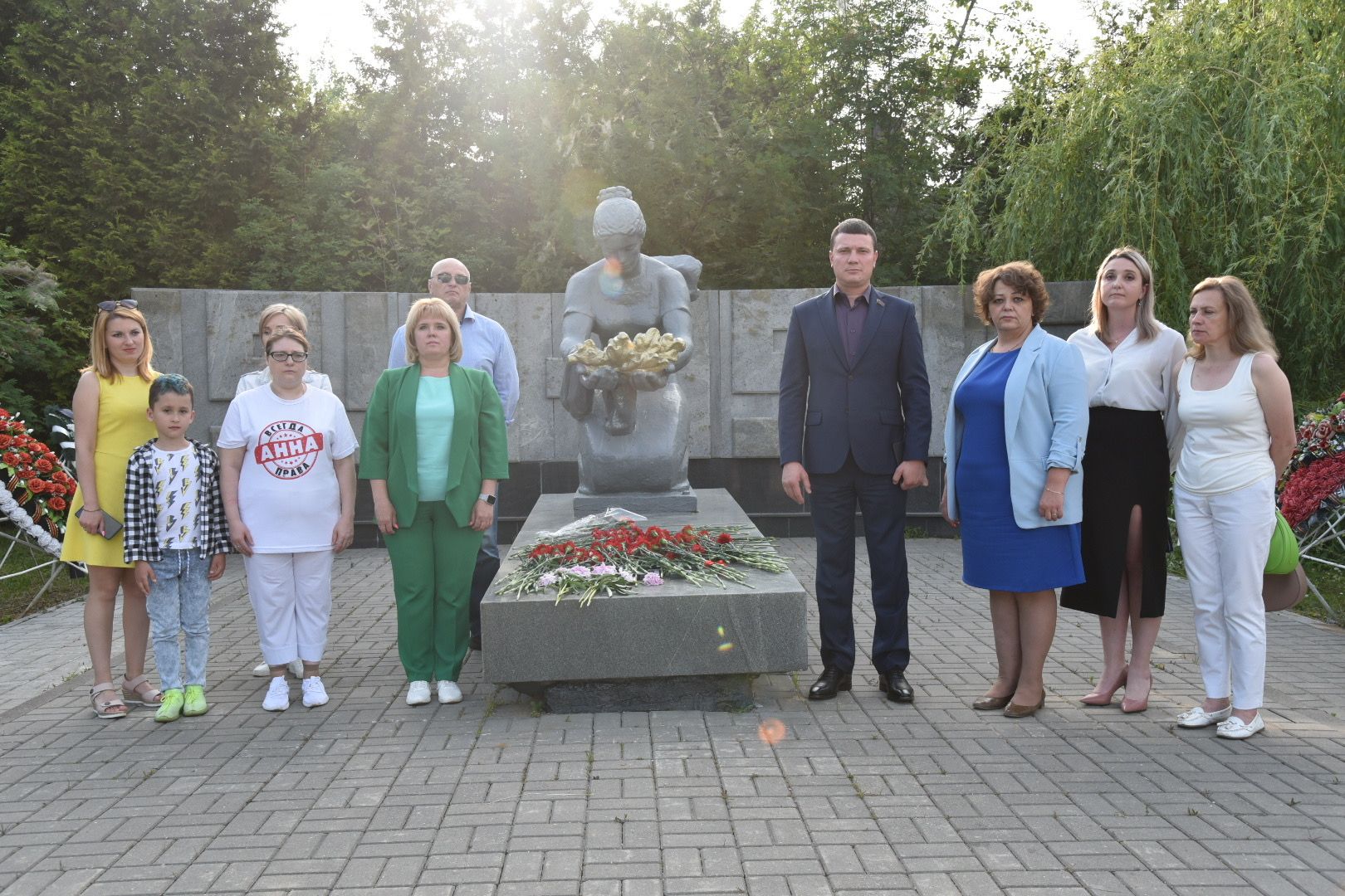 Химки, цветы, возложение