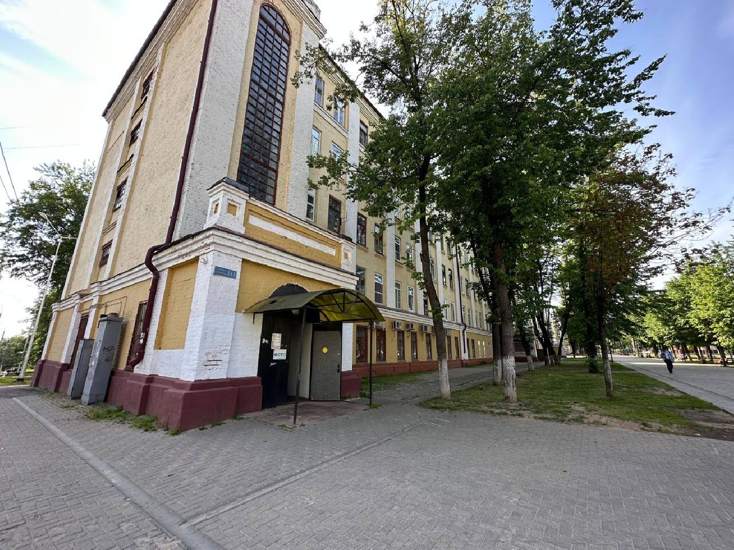 Прорыв трубы, герои нашего времени, Наро- Фоминск слесарь, подвал, ЖКХ