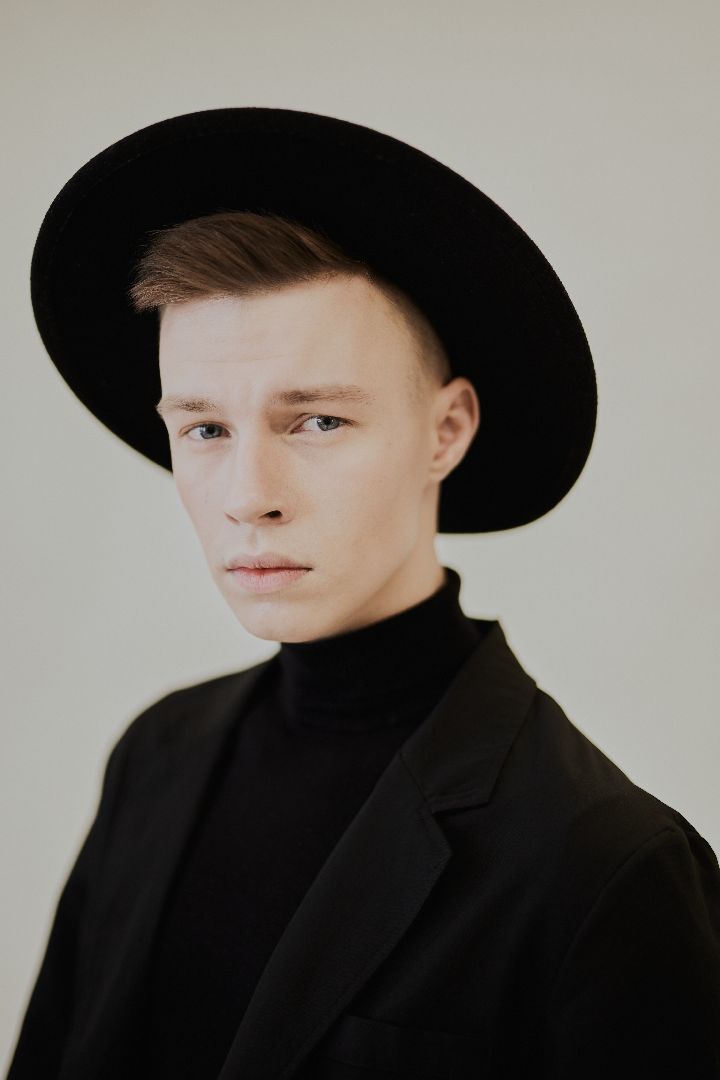 Певец, вокалист, блогер, режиссёр, проекты