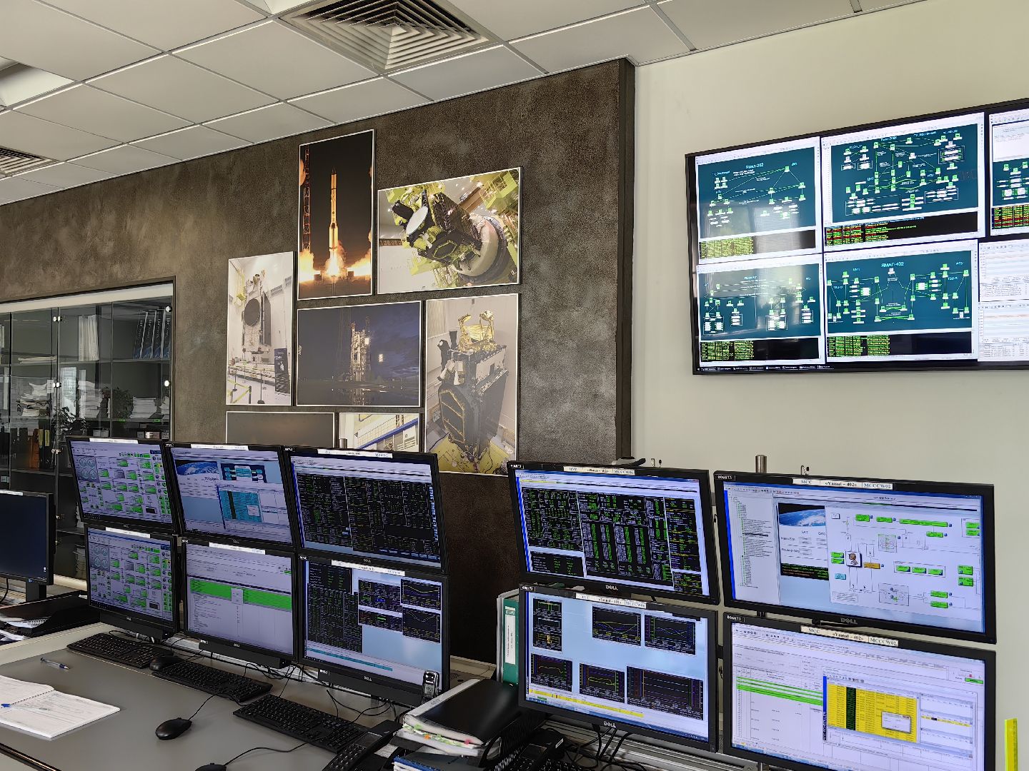 Связь, спутник, морской путь, экипаж, интернет