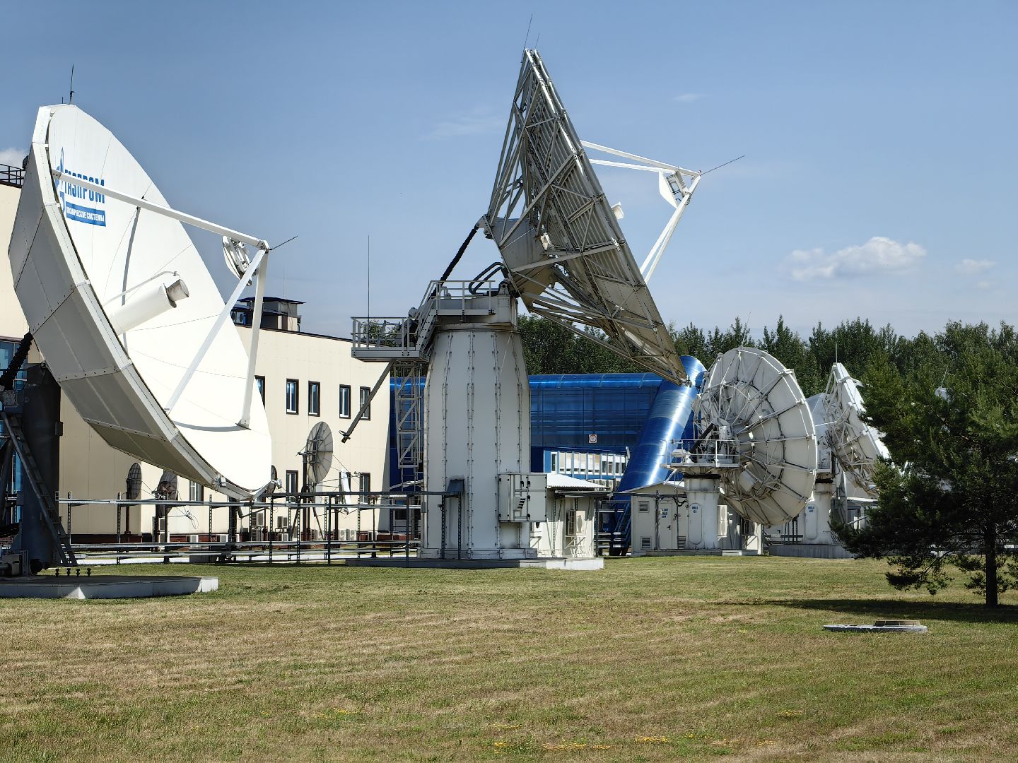 Связь, спутник, морской путь, экипаж, интернет