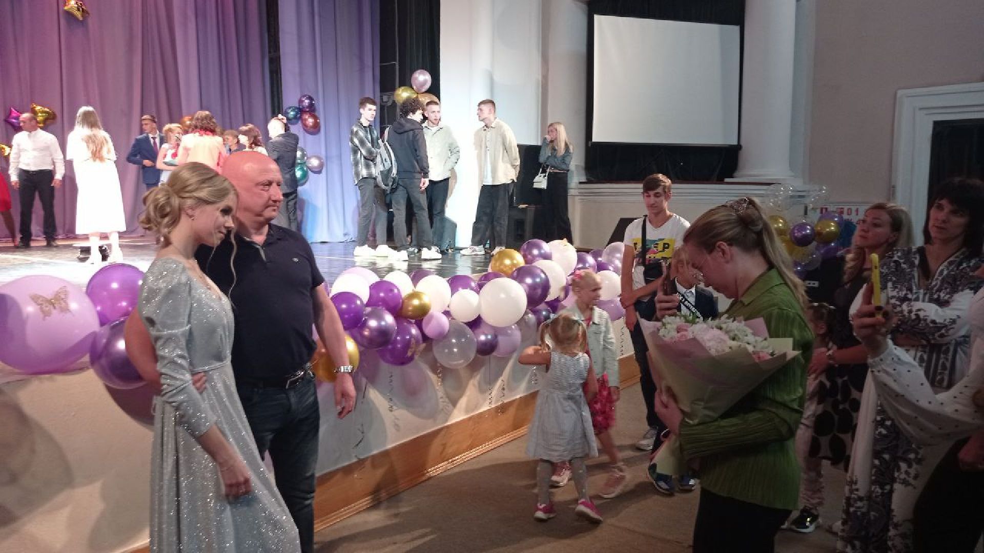 Красноармейск, Пушкинский, вручение аттестатов, выпускники, медалисты, стобальники