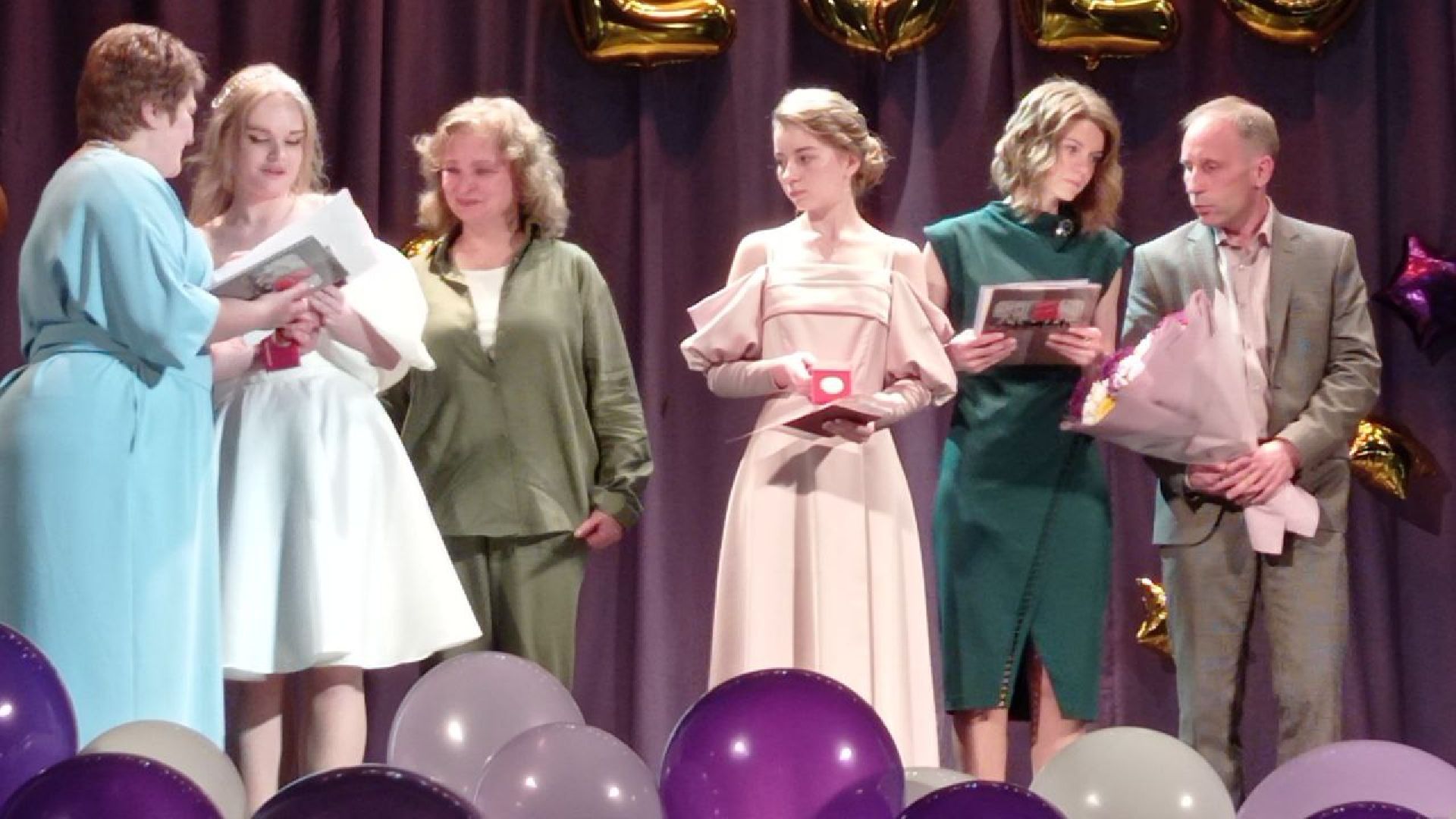 Красноармейск, Пушкинский, вручение аттестатов, выпускники, медалисты, стобальники