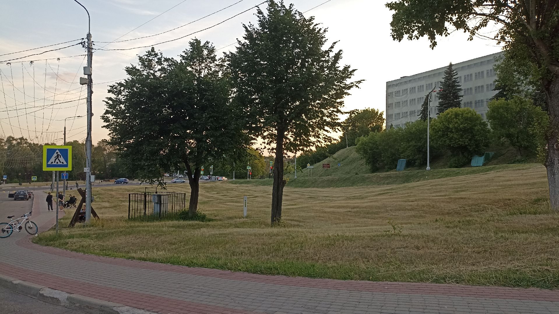 Серпухов, Подмосковье, благоустройство, покос травы, Соборная гора