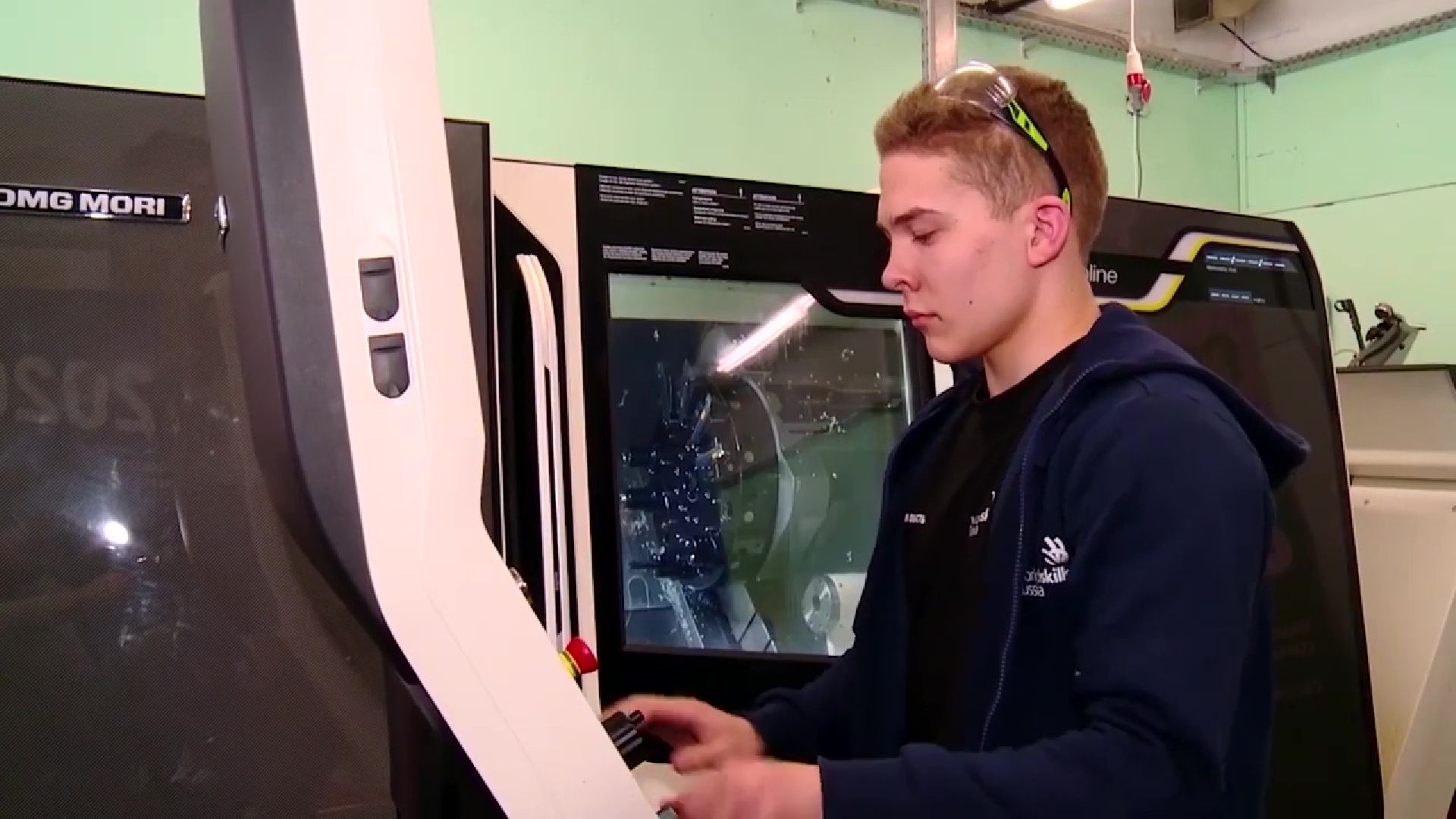 Реутов, образование, колледж Энергия, специалитет