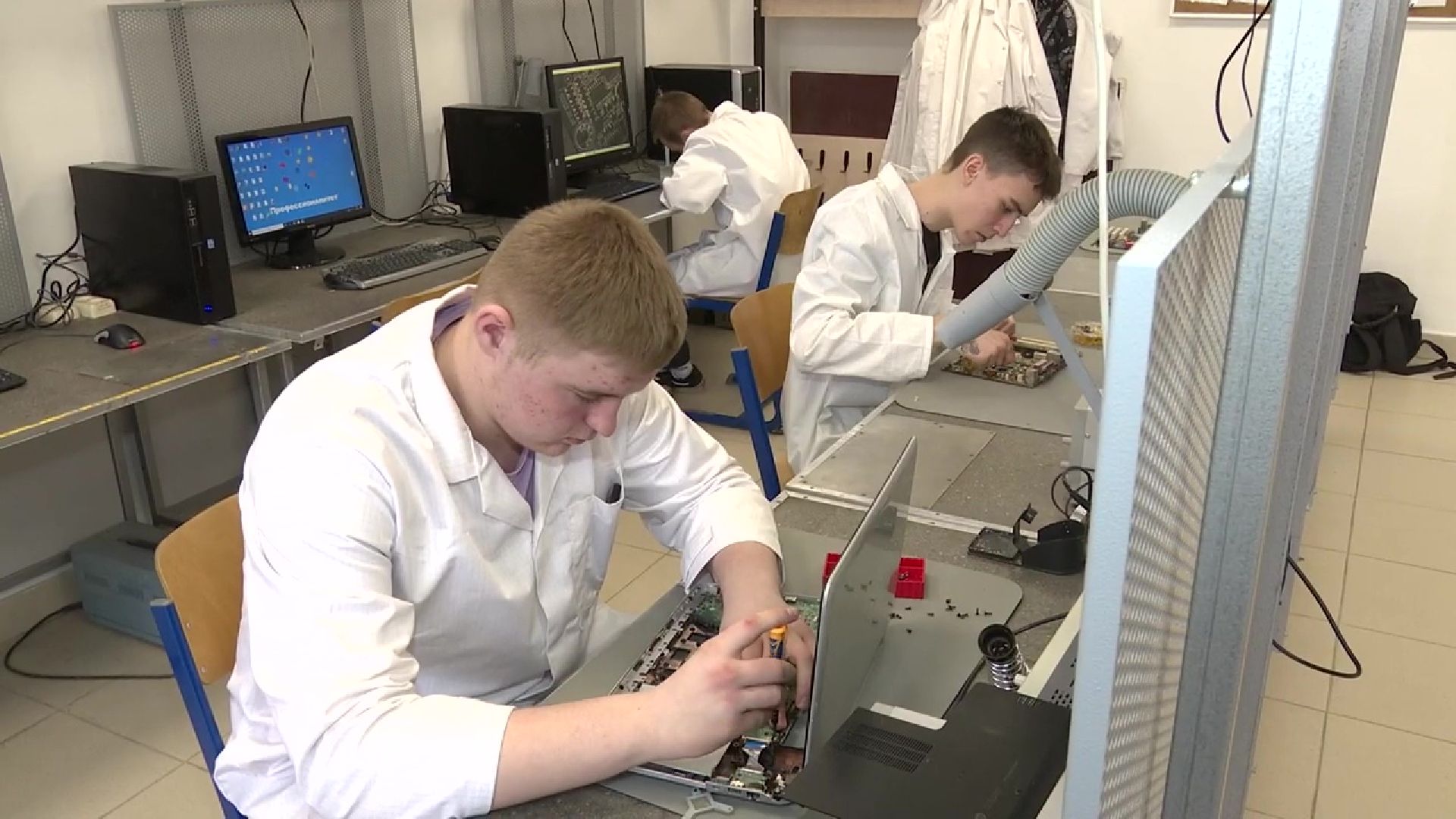 Реутов, образование, колледж Энергия, специалитет