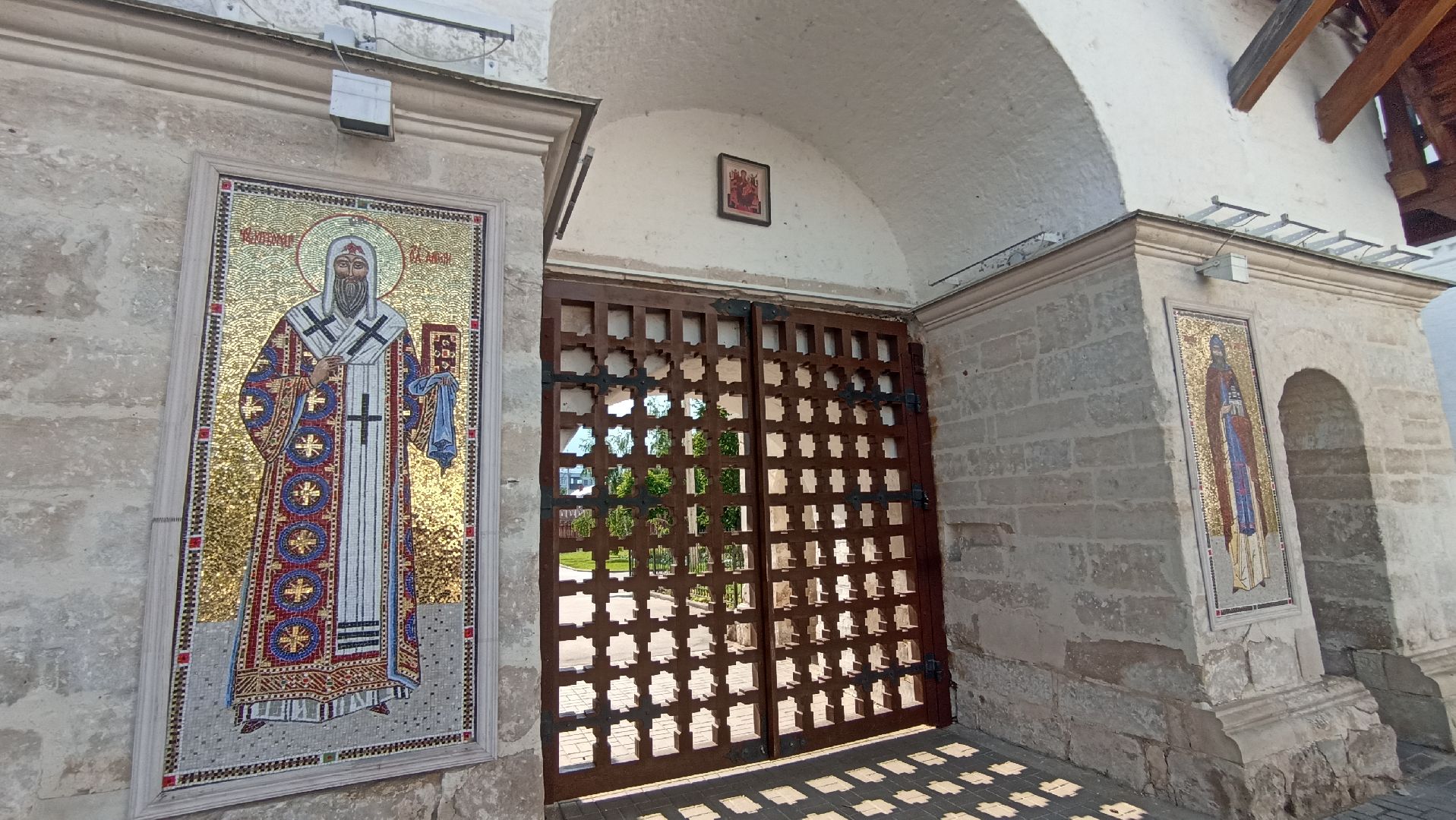 Серпухов, Подмосковье, монастырь, розы, православие