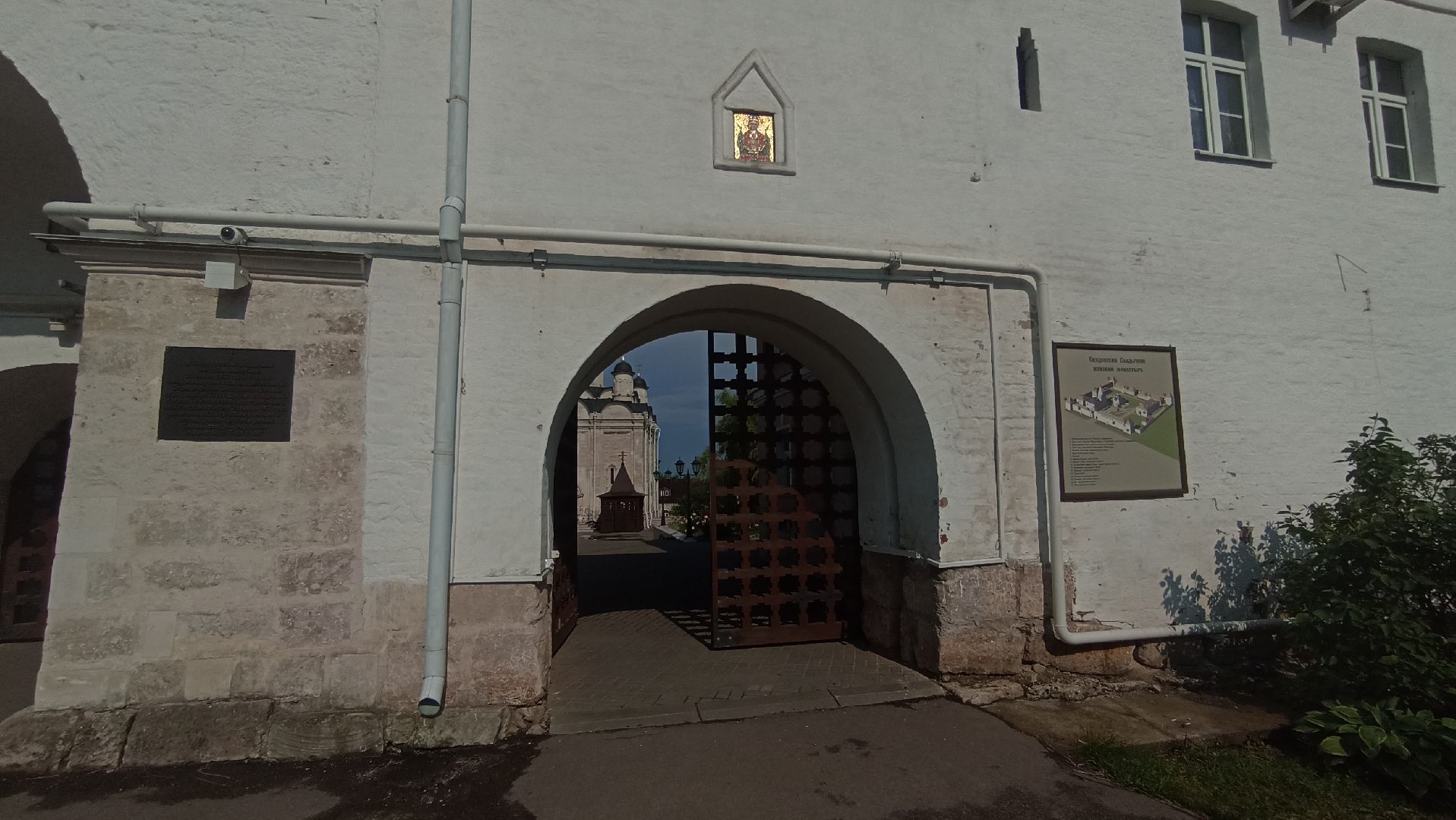 Серпухов, Подмосковье, монастырь, розы, православие