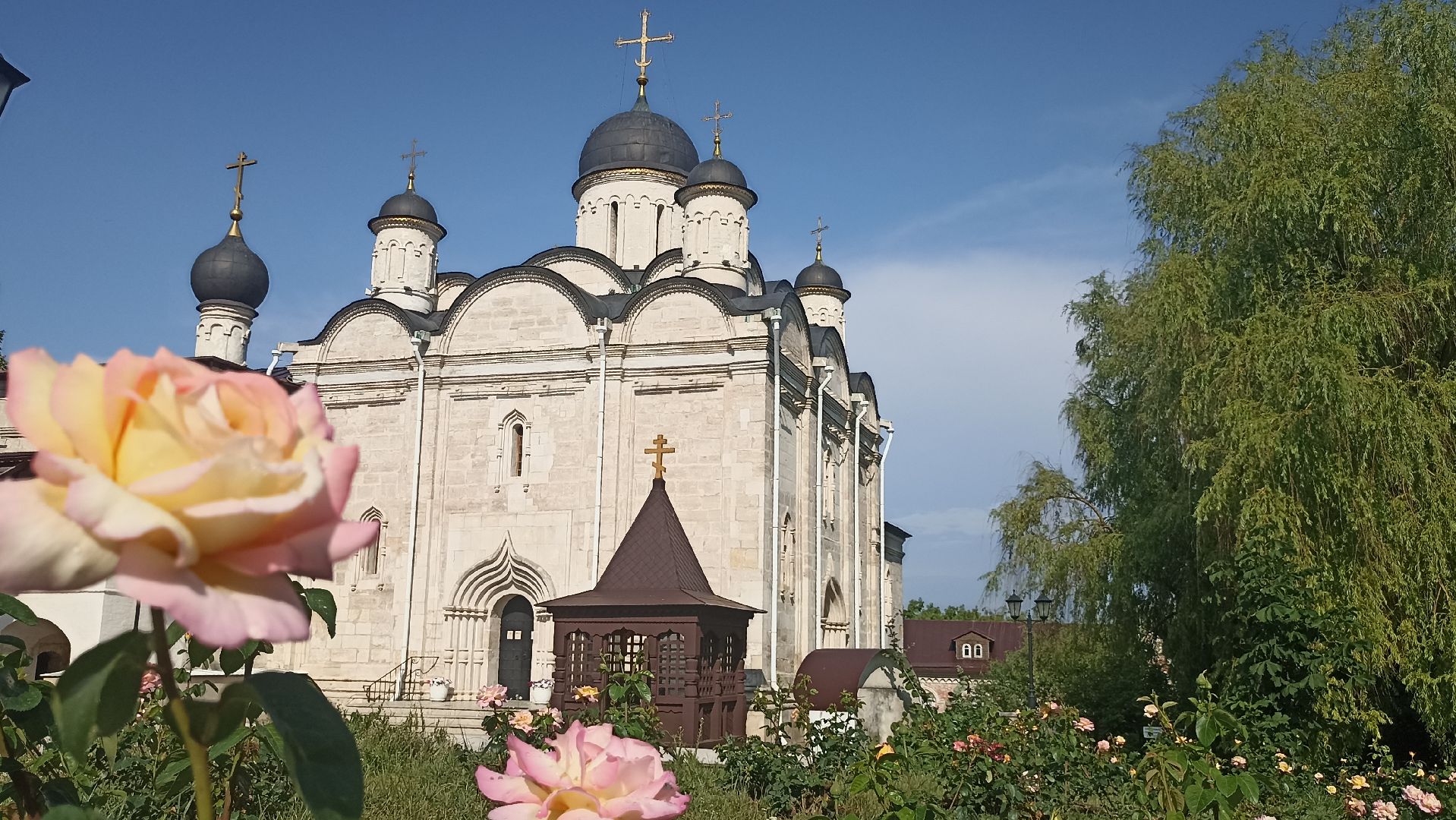 Серпухов, Подмосковье, монастырь, розы, православие