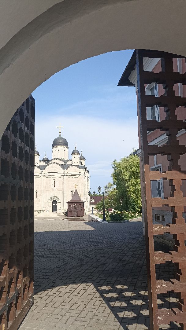 Серпухов, Подмосковье, монастырь, розы, православие