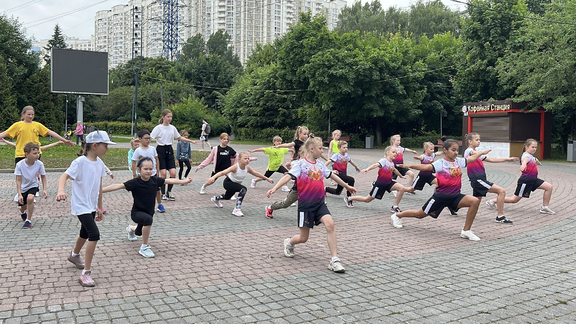 Химки, спорт, сквер им. Марии Рубцовой, тренировка, дети, чирлидинг, спортивная школа