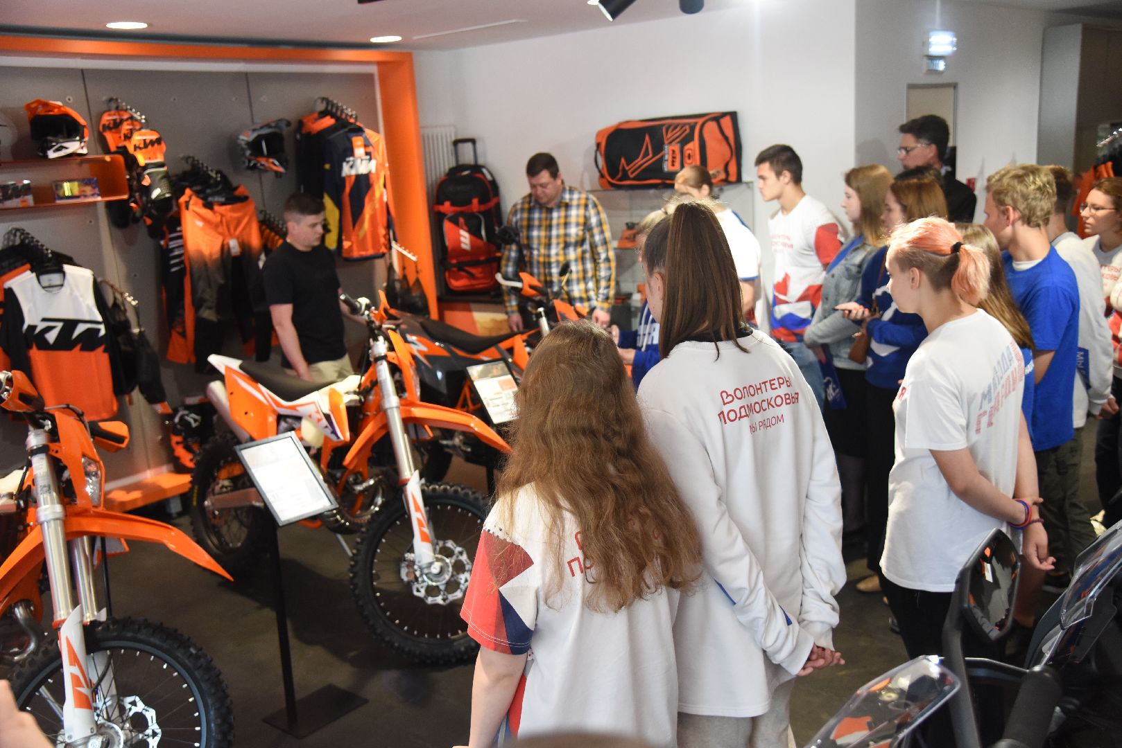 Химки, волонтеры, мотоцикл, экскурсия