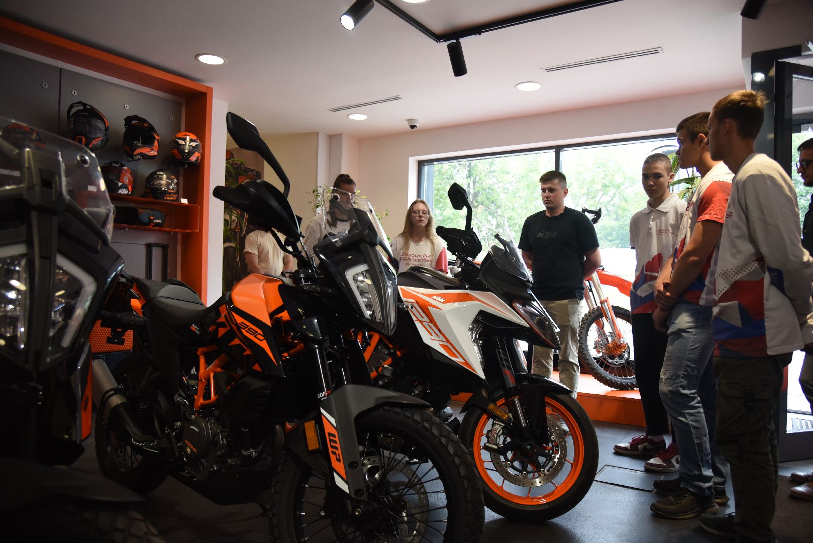 Химки, волонтеры, мотоцикл, экскурсия