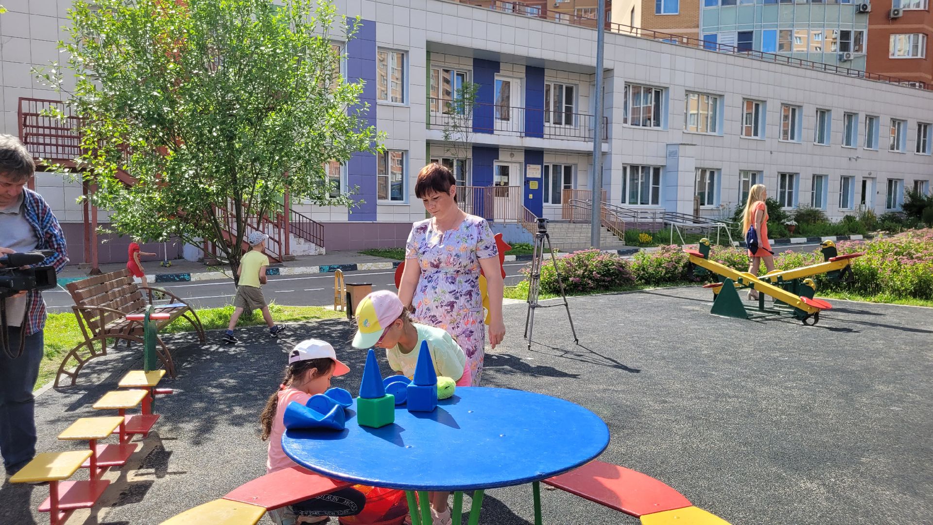 сертификат; видное; воспитатель; социальная поддержка