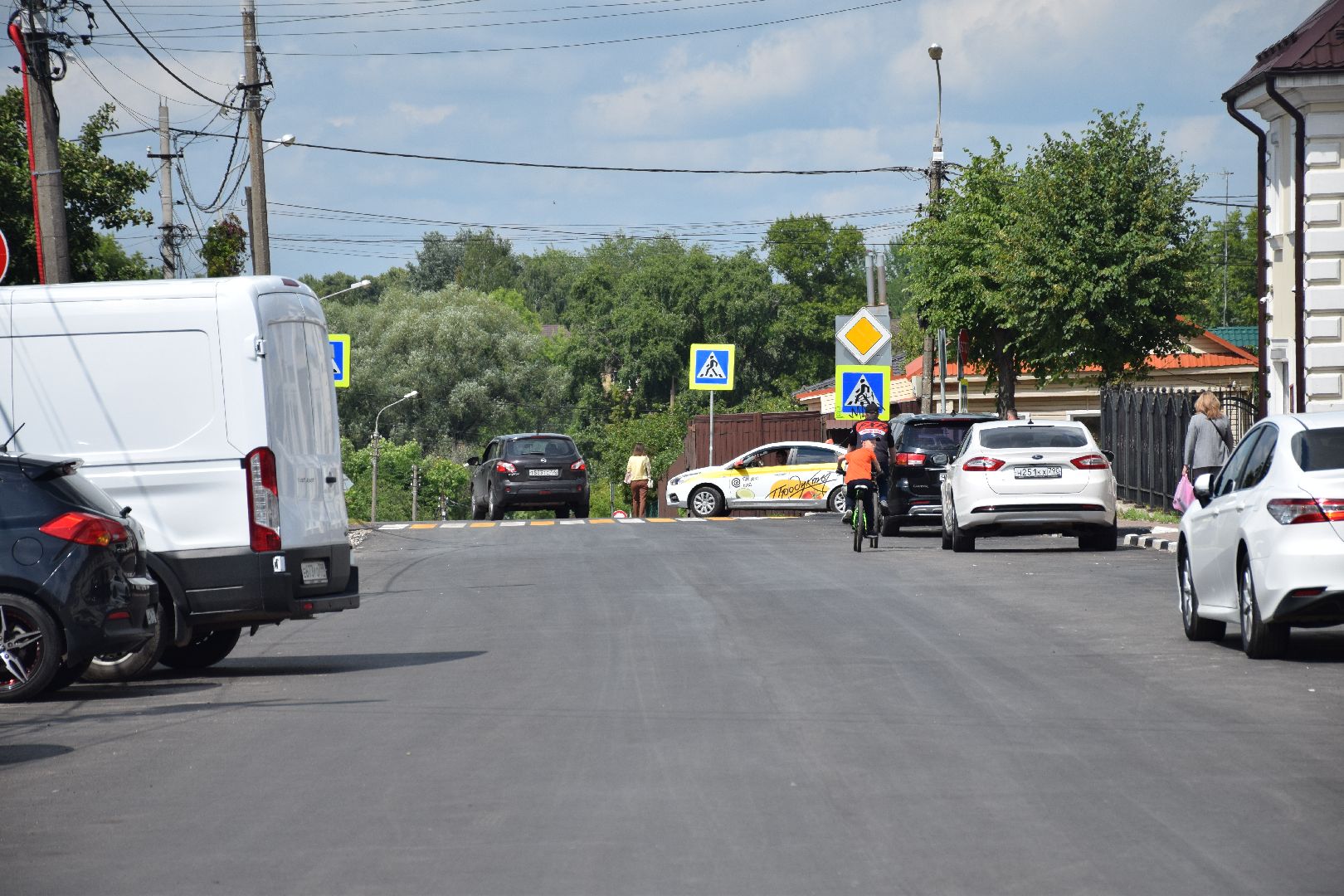 Павловский Посад, городской округ Павловский Посад, дорога, асфальт, ремонт, ямы, люди, транспорт