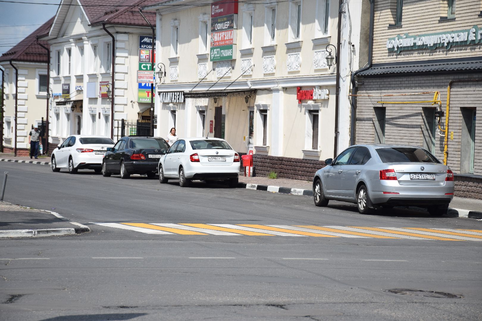 Павловский Посад, городской округ Павловский Посад, дорога, асфальт, ремонт, ямы, люди, транспорт