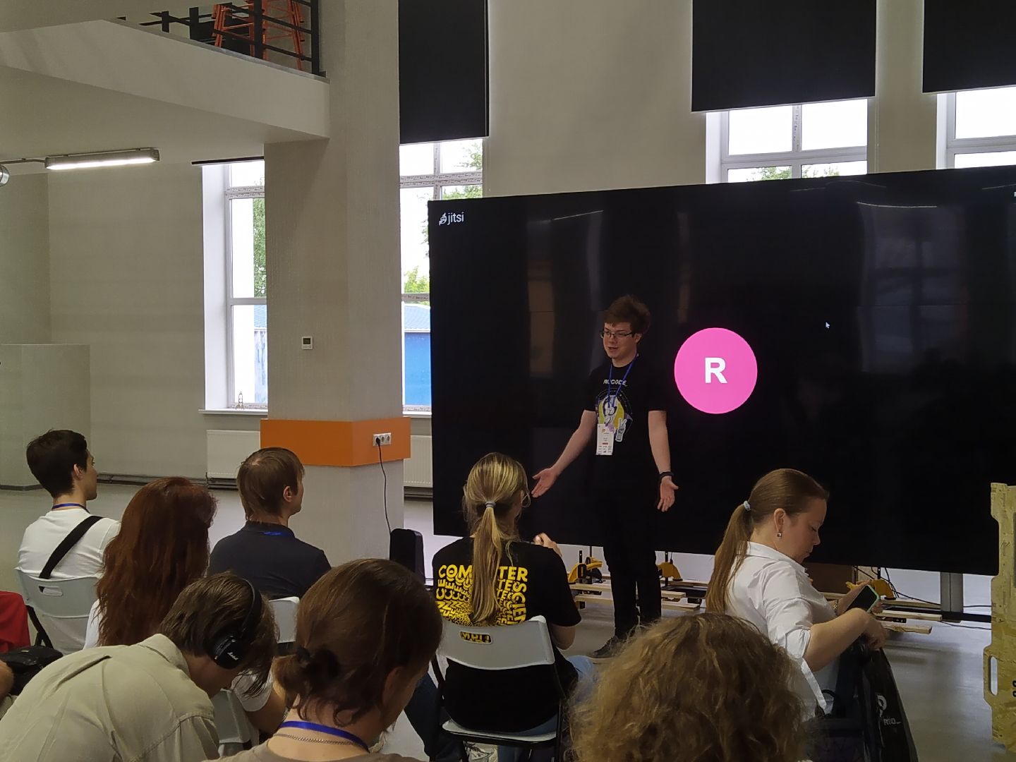 Долгопрудный, искусственный интеллект, нейросети, ChatGPT, GigaChat, Сбер