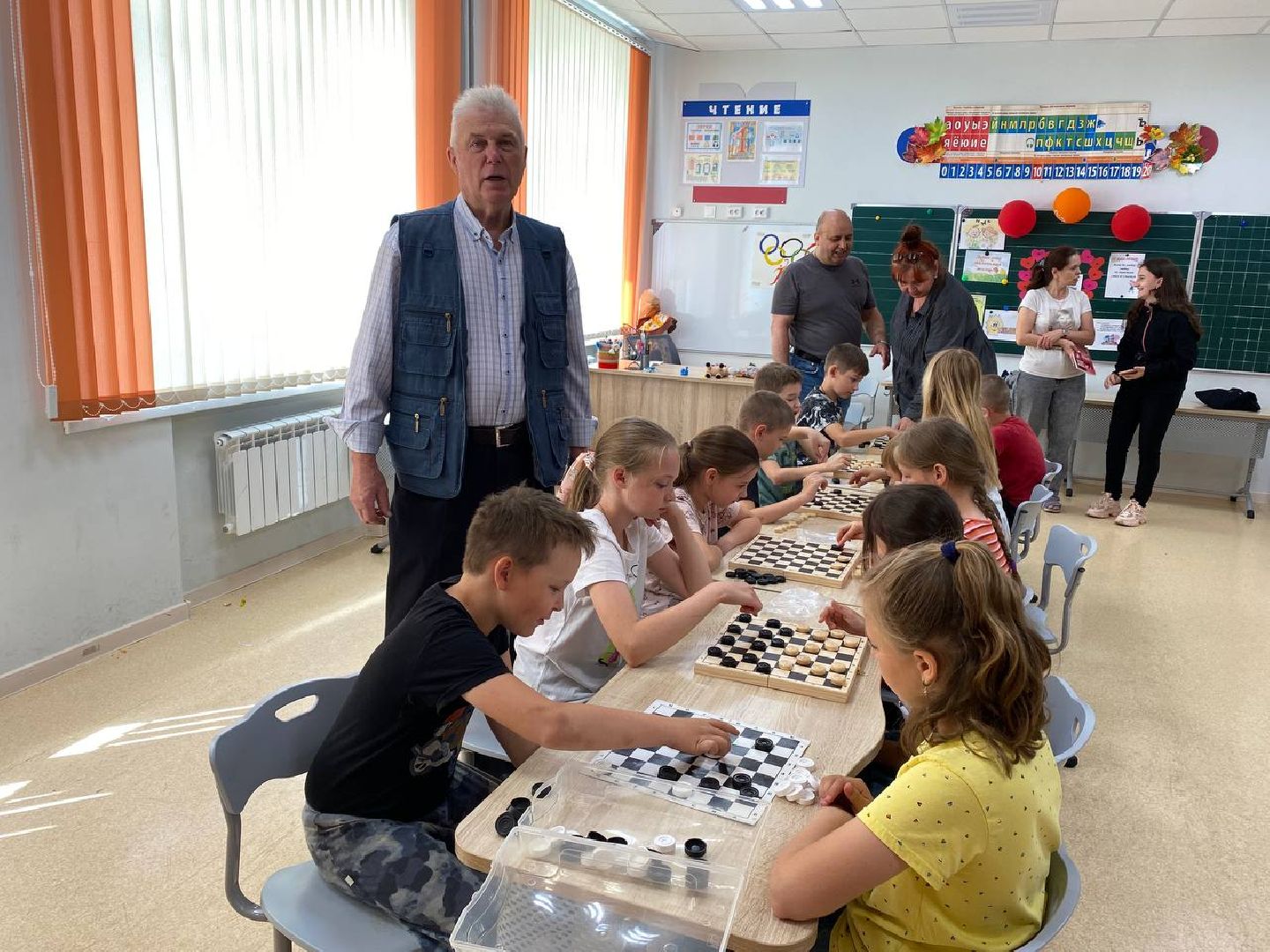 Чехов, ветераны, школа, шашки, турнир, пришкольный лагерь