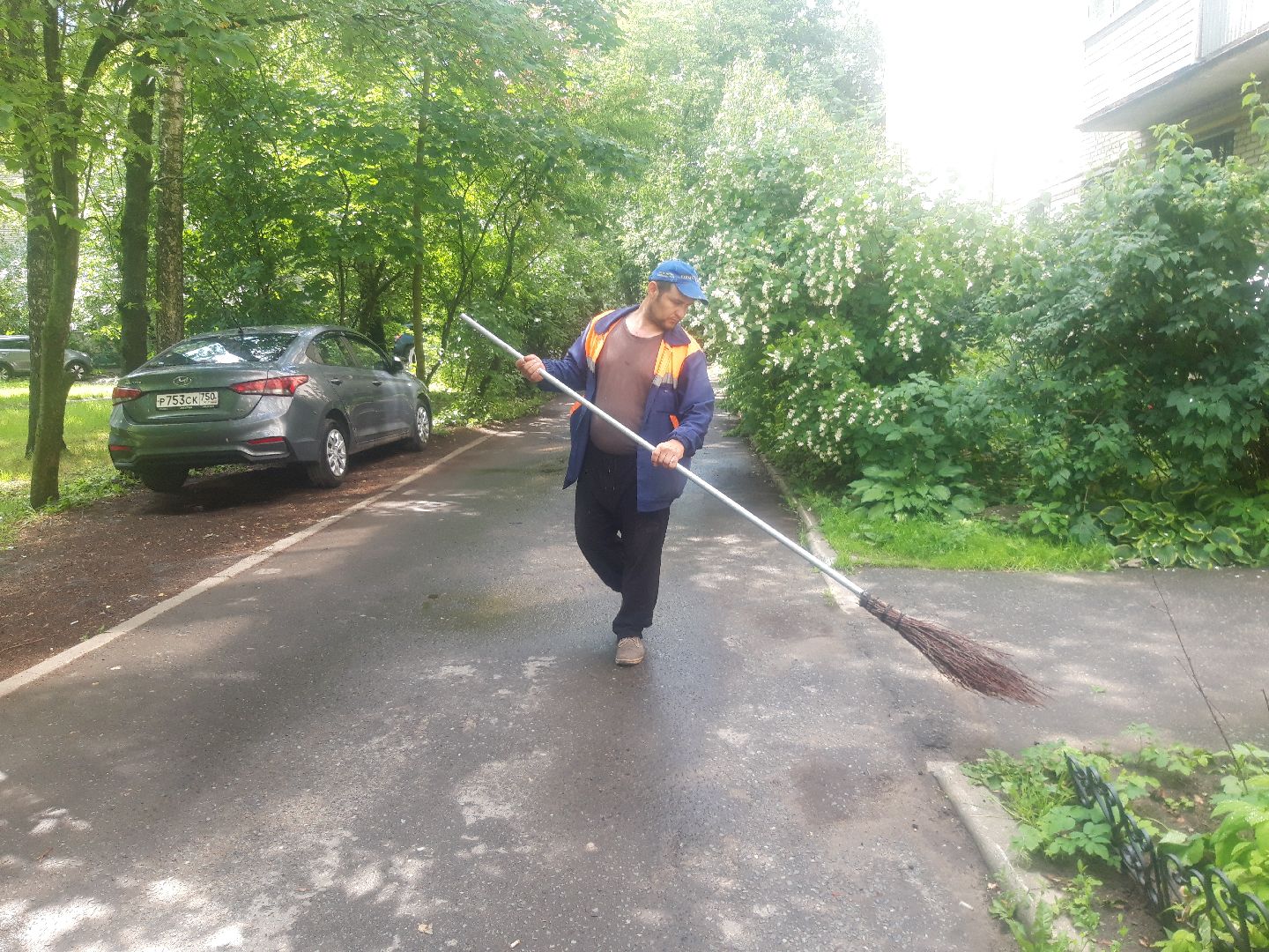 двор, доброе дело, дождь,